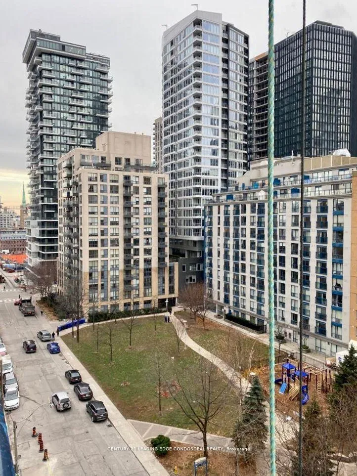 Photo 8 of Unit 706, 77 Mutual Street, Toronto, Church-Yonge Corridor — HOMEH