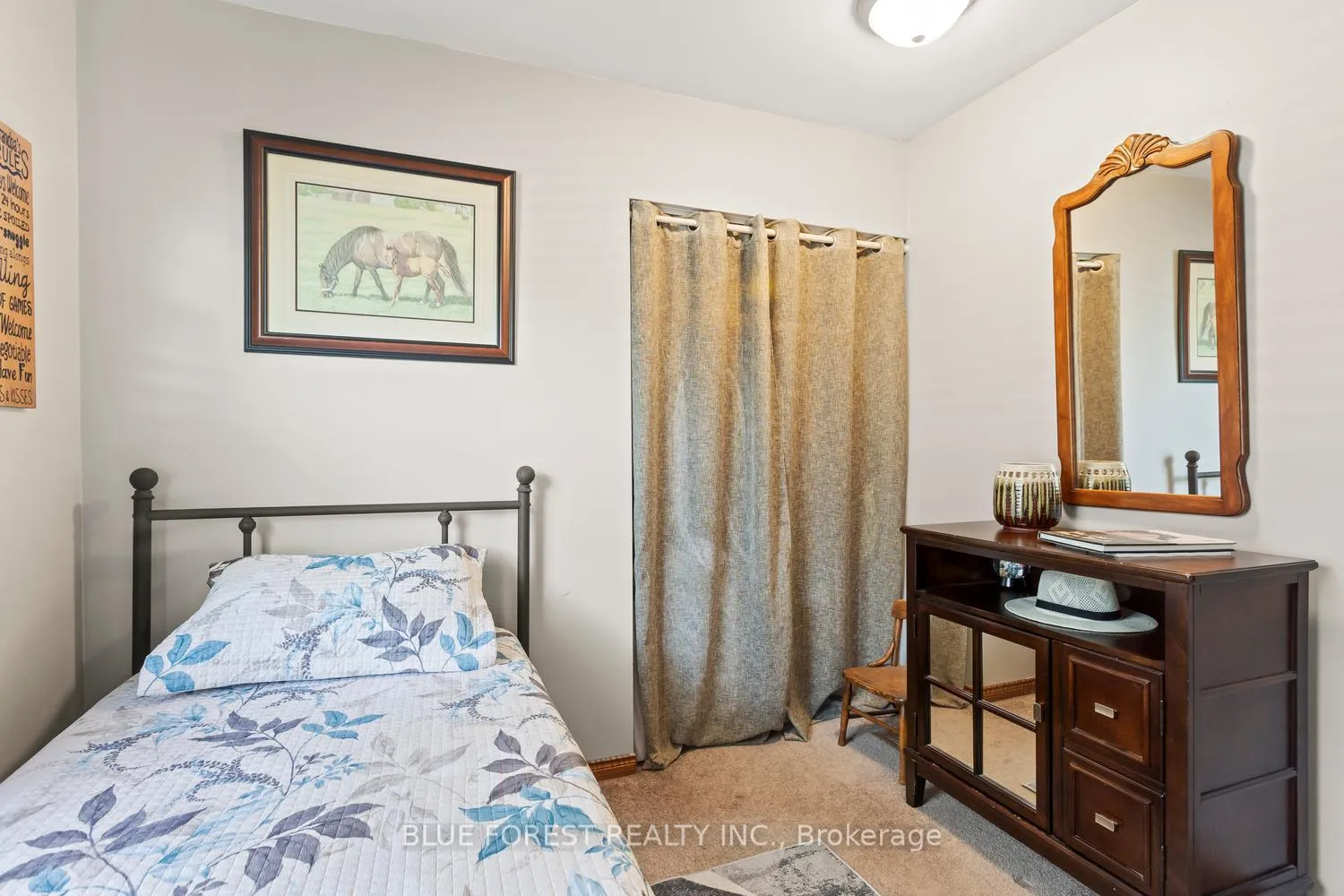Photo 22 of 183 Queen Street, North Middlesex, Ailsa Craig — HOMEH