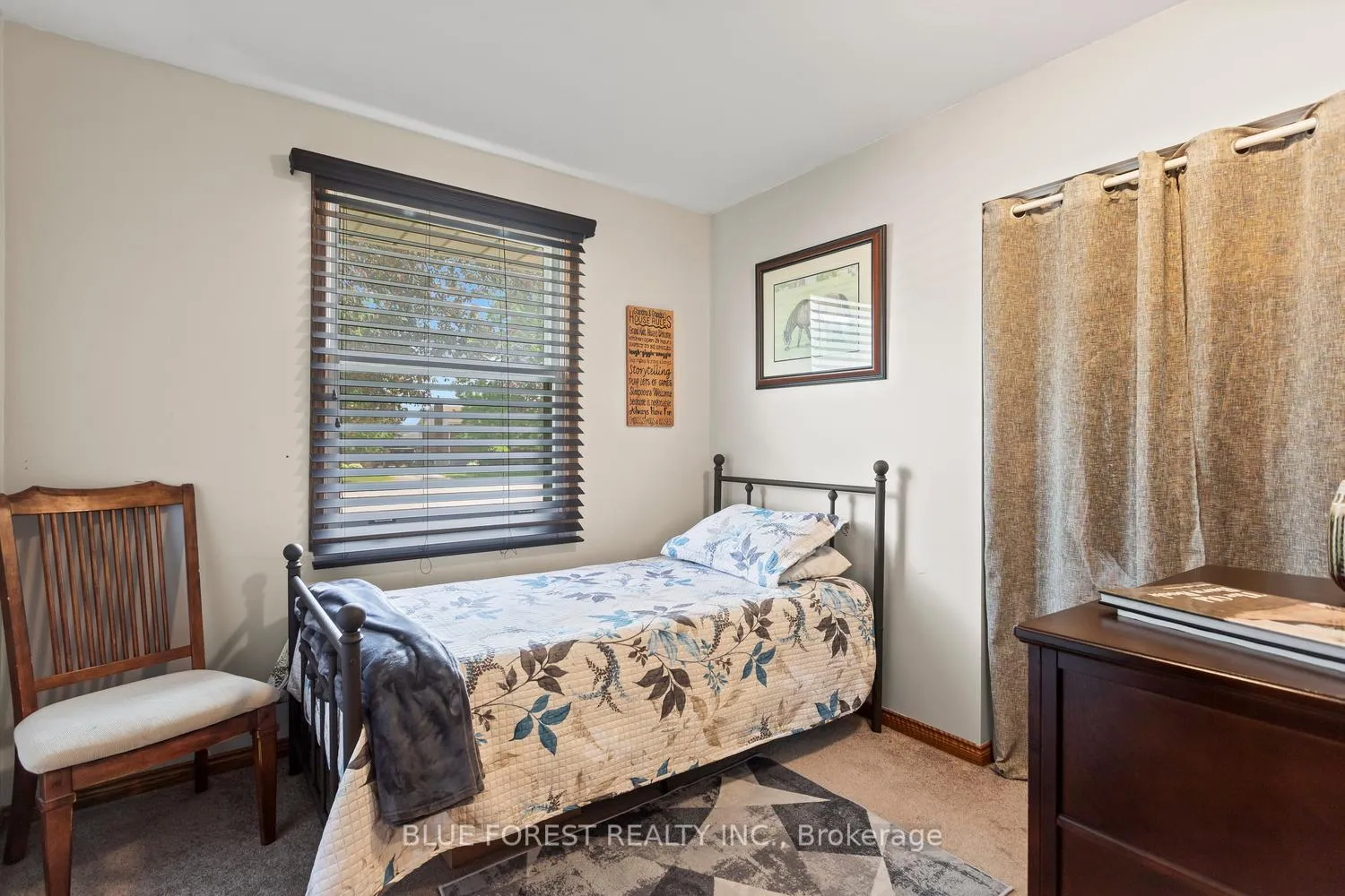 Photo 23 of 183 Queen Street, North Middlesex, Ailsa Craig — HOMEH
