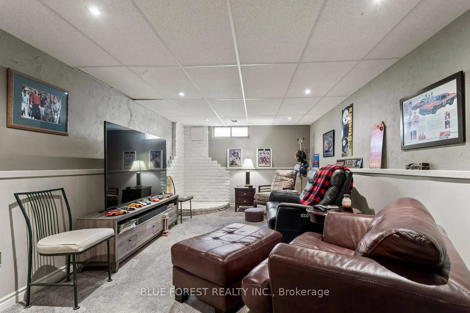 Photo 27 of 183 Queen Street, North Middlesex, Ailsa Craig — HOMEH
