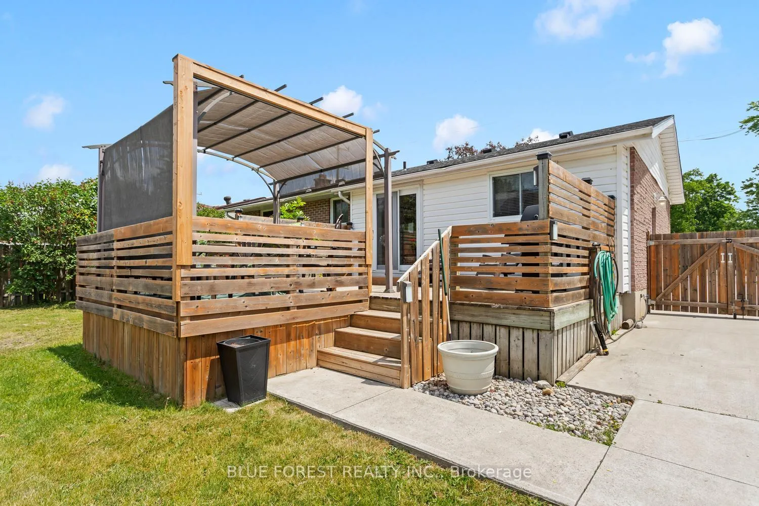 Photo 41 of 183 Queen Street, North Middlesex, Ailsa Craig — HOMEH
