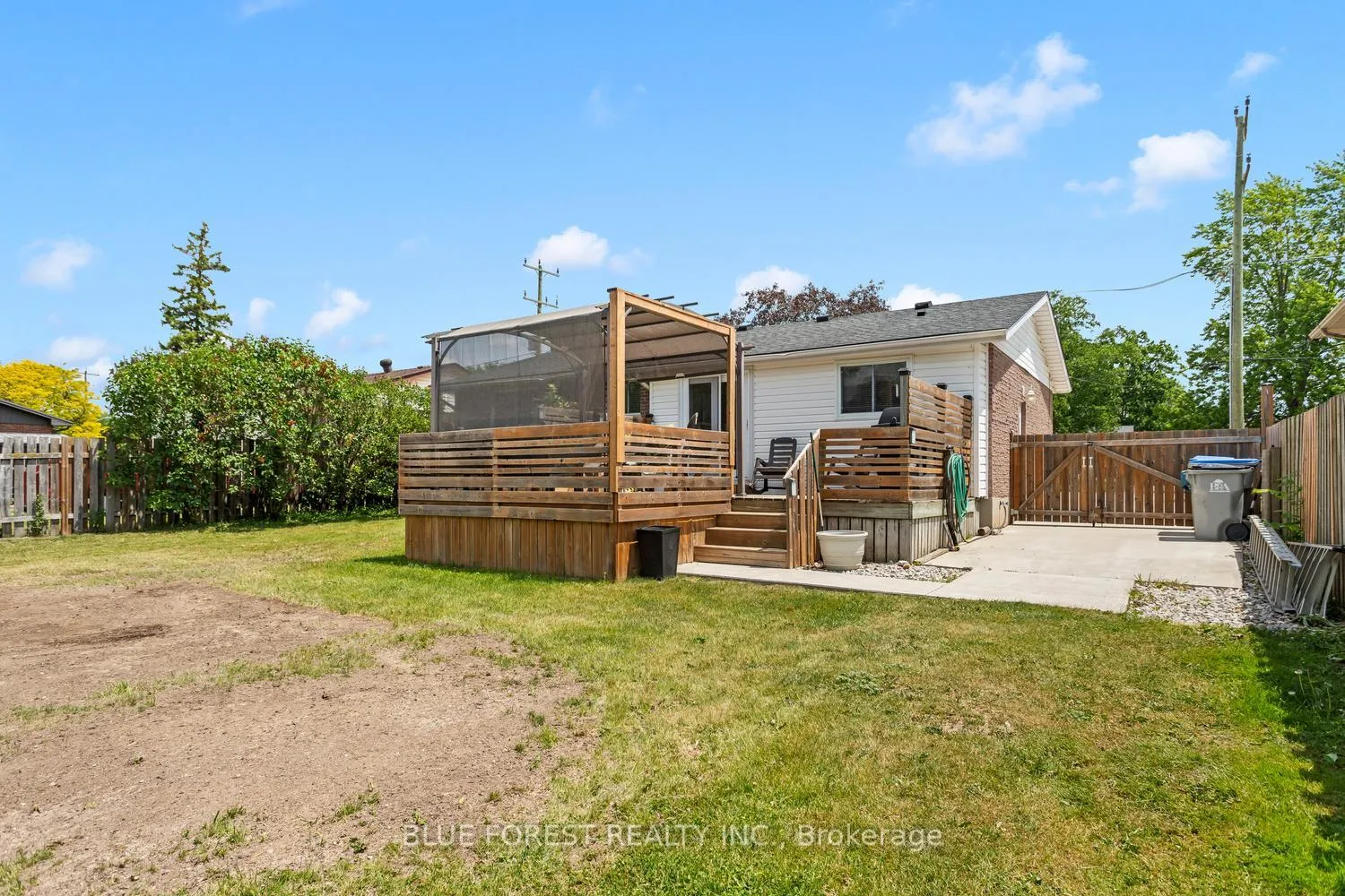 Photo 42 of 183 Queen Street, North Middlesex, Ailsa Craig — HOMEH
