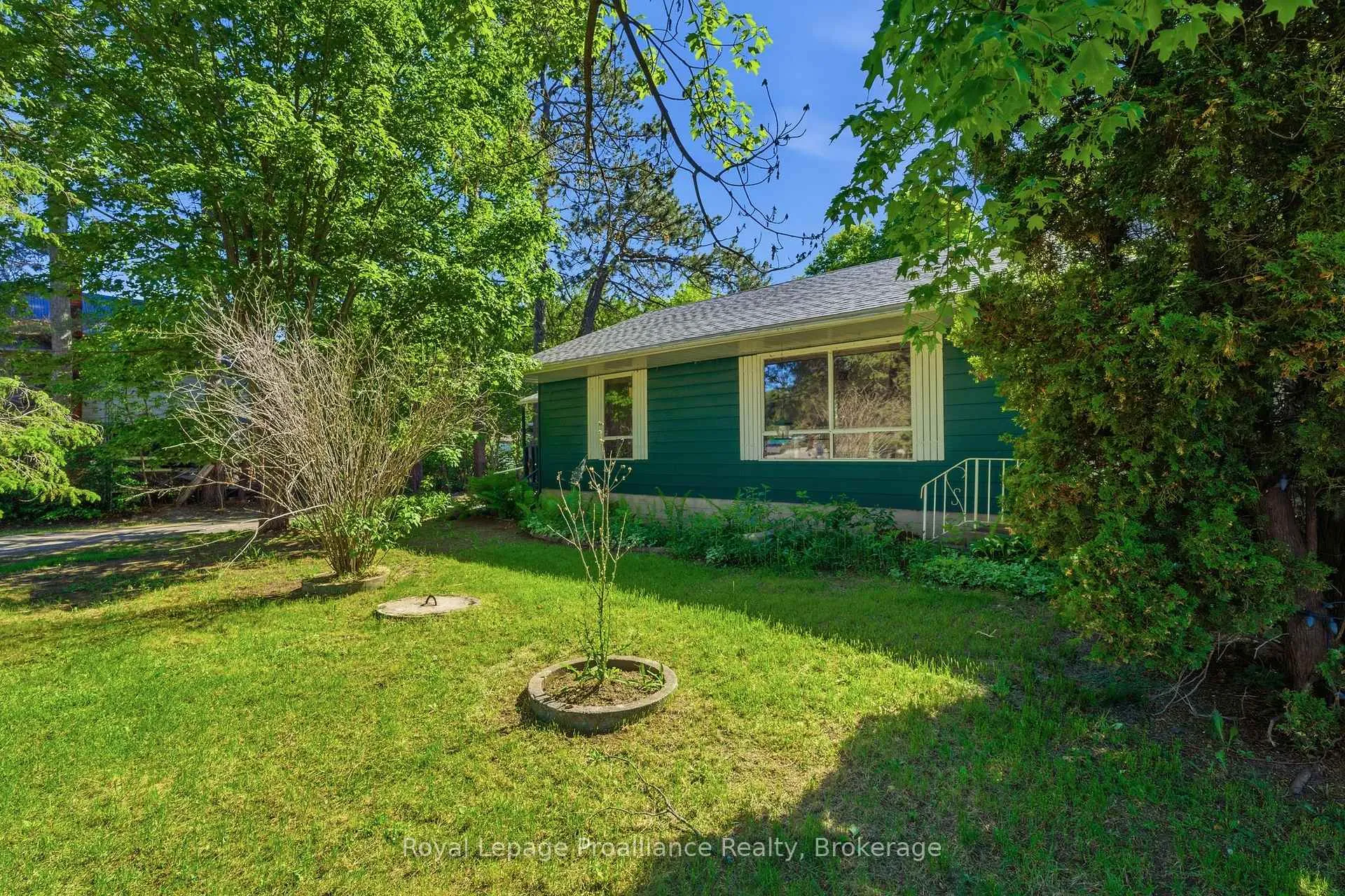 Photo 3 of 12310 Highway 41, Addington Highlands — HOMEH