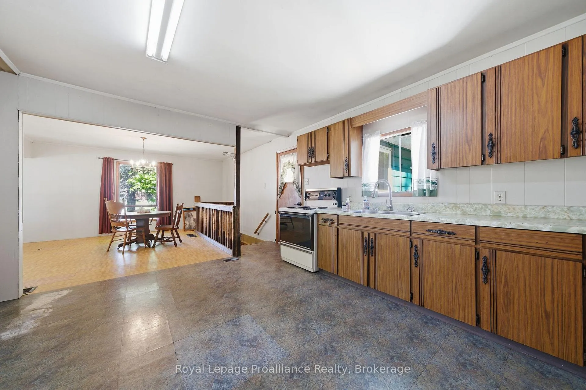 Photo 6 of 12310 Highway 41, Addington Highlands — HOMEH