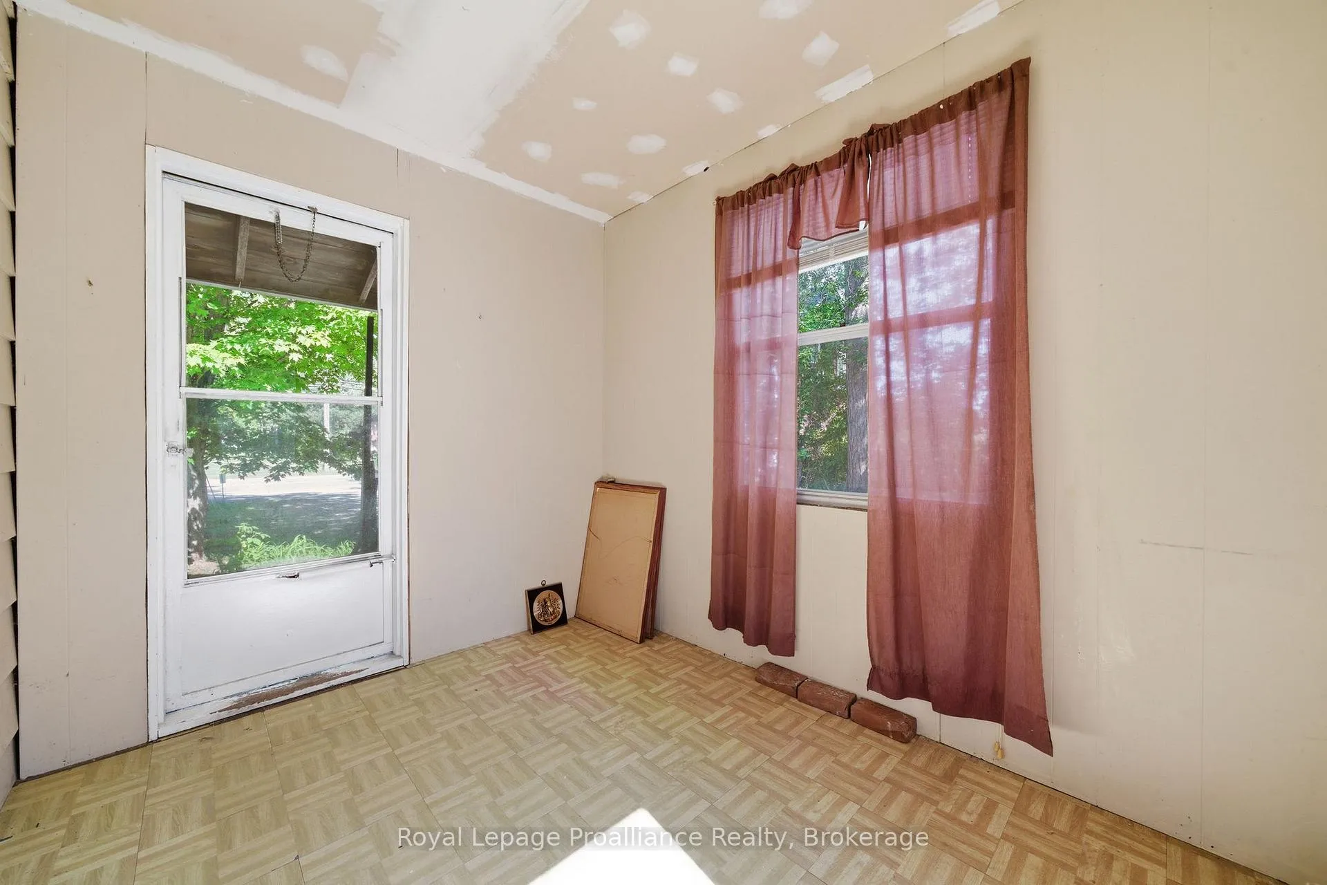 Photo 11 of 12310 Highway 41, Addington Highlands — HOMEH