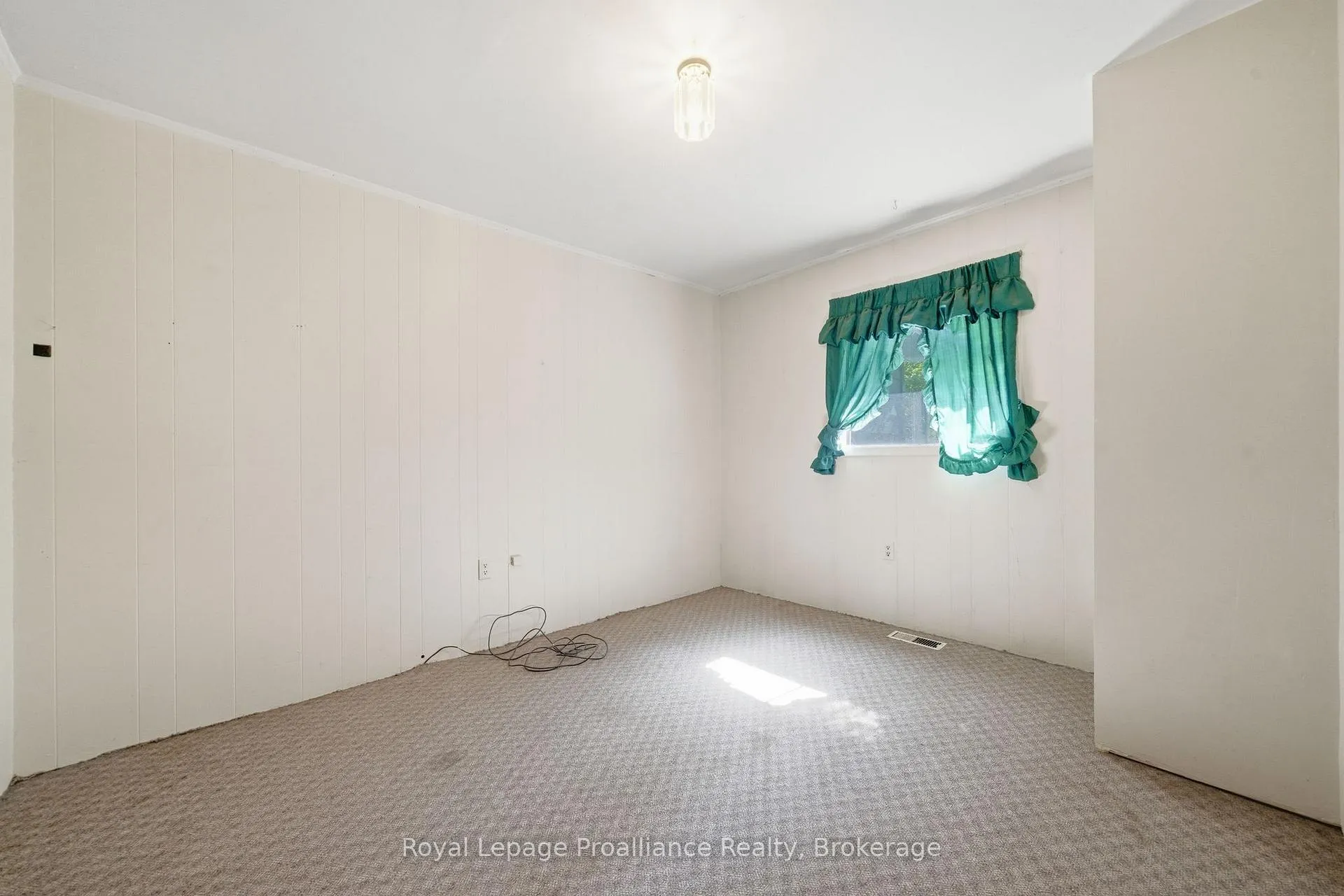 Photo 17 of 12310 Highway 41, Addington Highlands — HOMEH