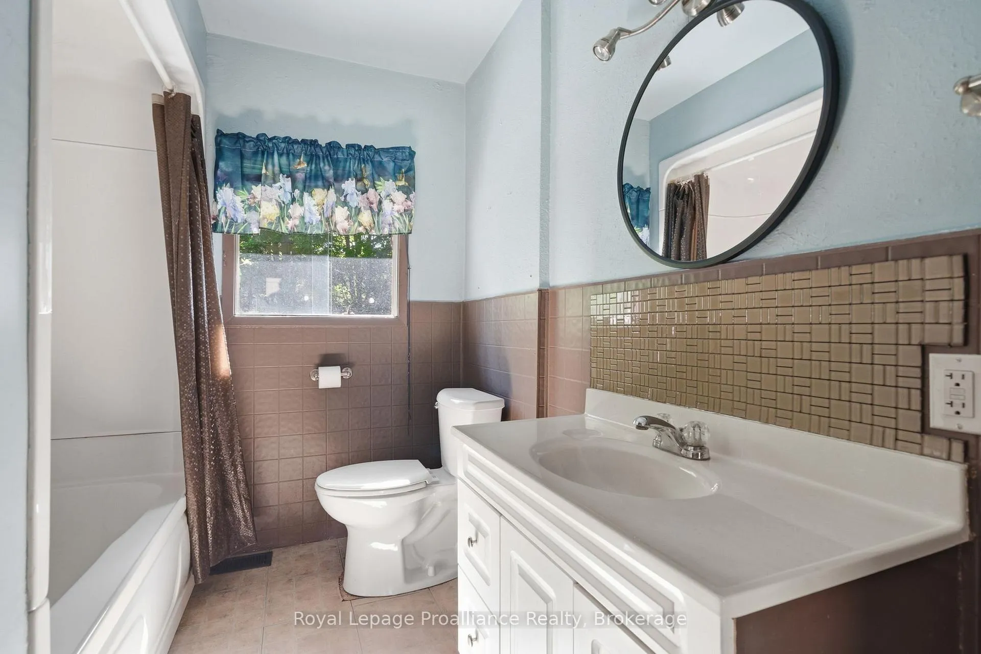 Photo 21 of 12310 Highway 41, Addington Highlands — HOMEH