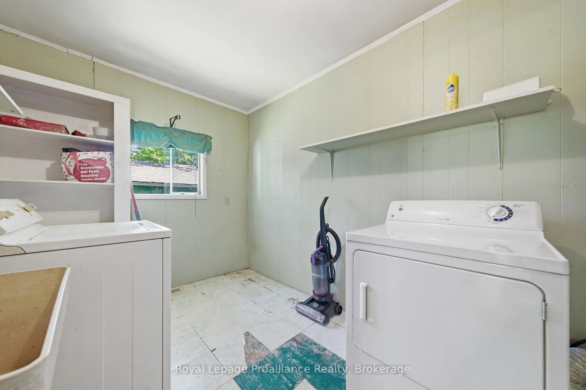 Photo 22 of 12310 Highway 41, Addington Highlands — HOMEH