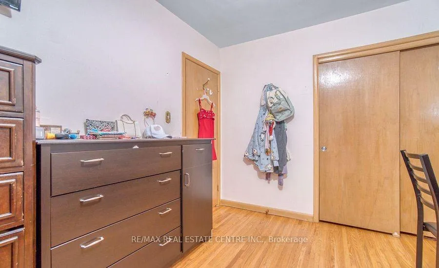Photo 18 of 314 Strathcona Drive, Burlington, Shoreacres — HOMEH
