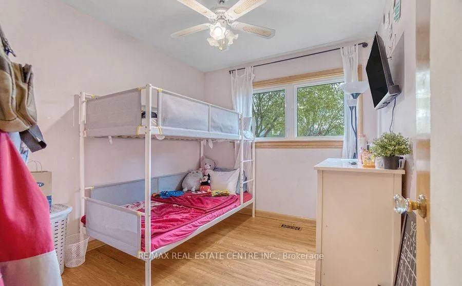 Photo 20 of 314 Strathcona Drive, Burlington, Shoreacres — HOMEH