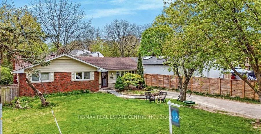 Photo 6 of 314 Strathcona Drive, Burlington, Shoreacres — HOMEH