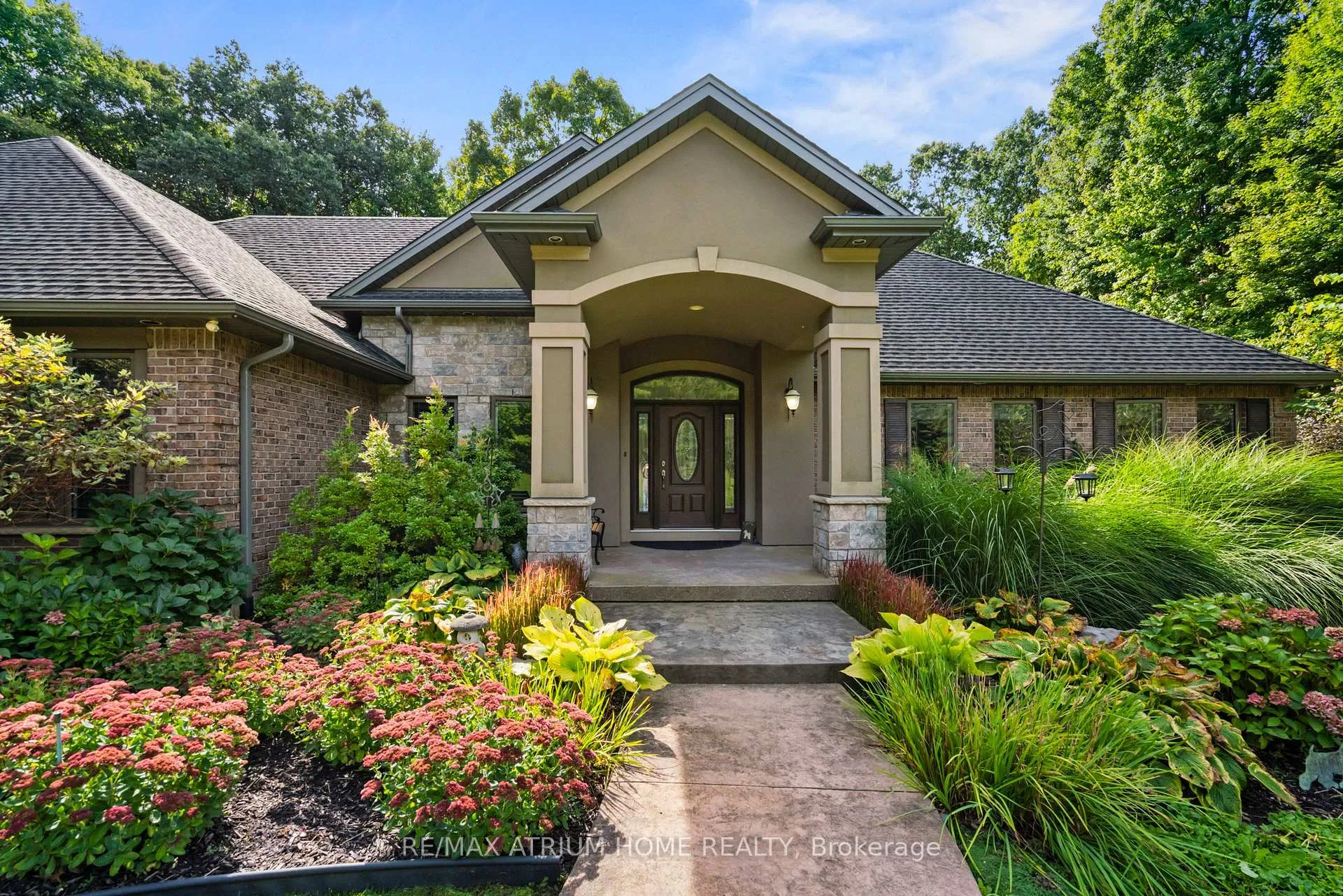 Photo 2 of 200 Pancake Lane, Pelham, Fonthill — HOMEH