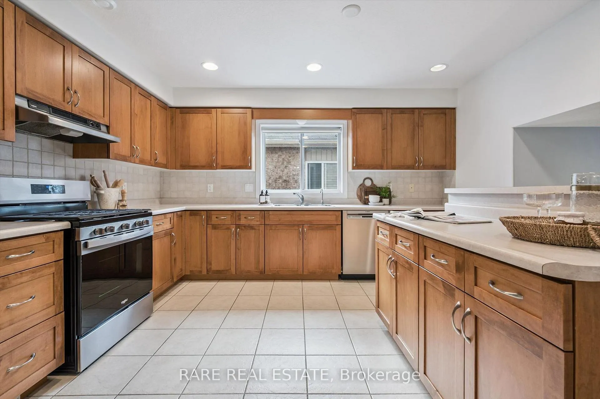 Photo 8 of 28 Davis Street, Guelph, Grange Road — HOMEH