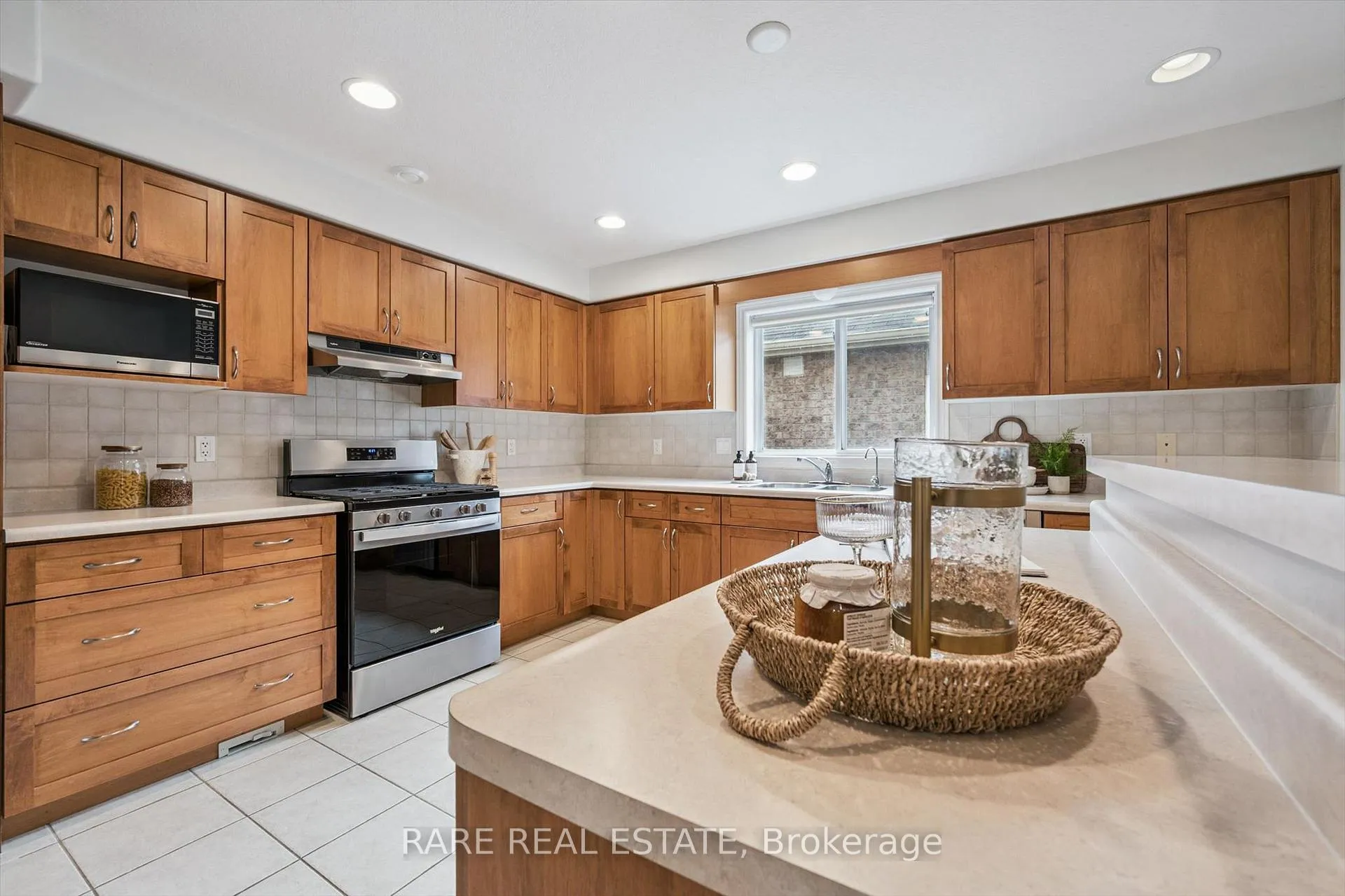 Photo 10 of 28 Davis Street, Guelph, Grange Road — HOMEH