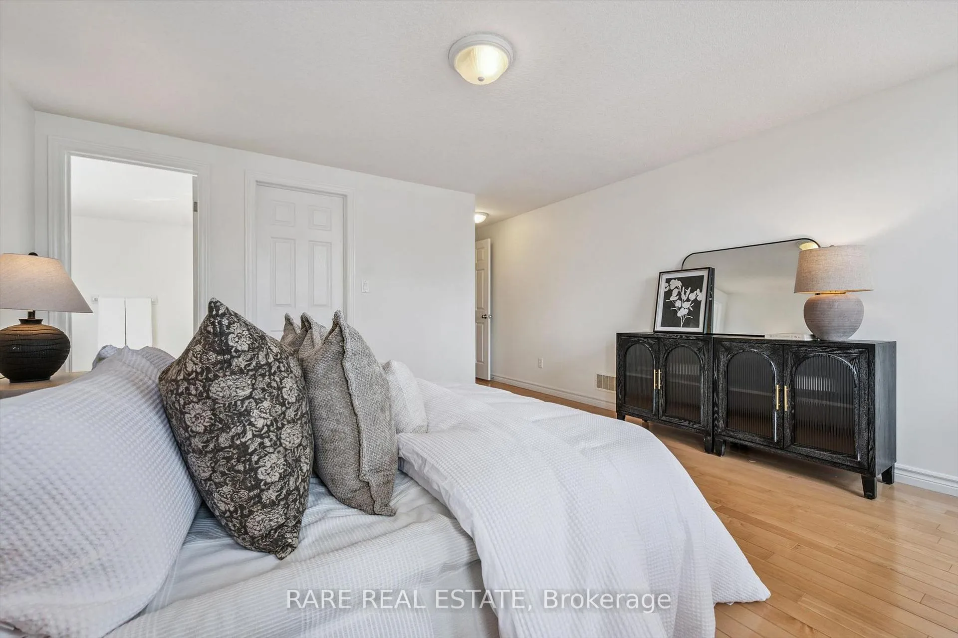 Photo 25 of 28 Davis Street, Guelph, Grange Road — HOMEH