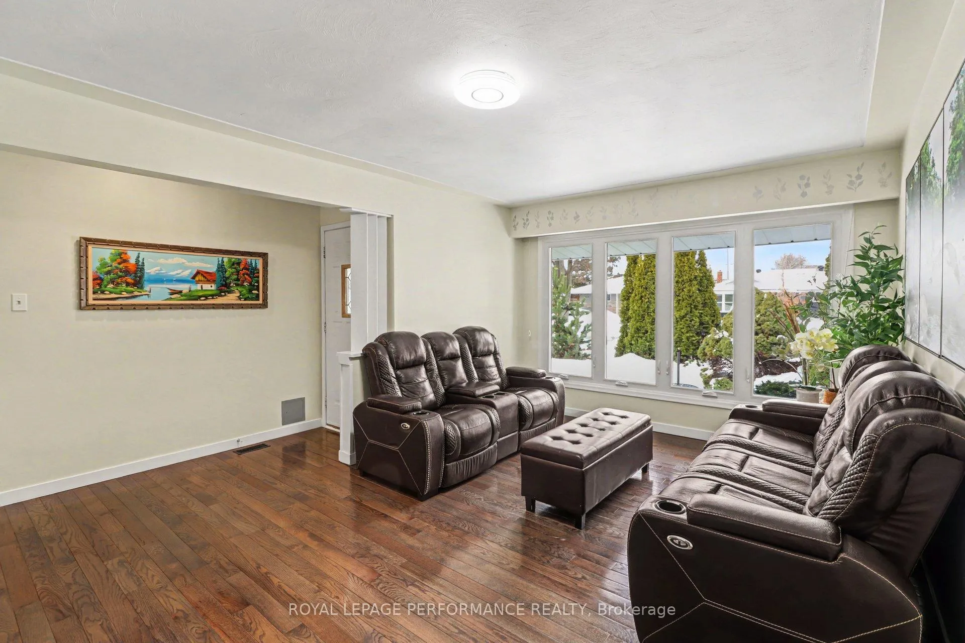 Photo 4 of 788 Dickens Avenue, Ottawa, Elmvale Acres — HOMEH