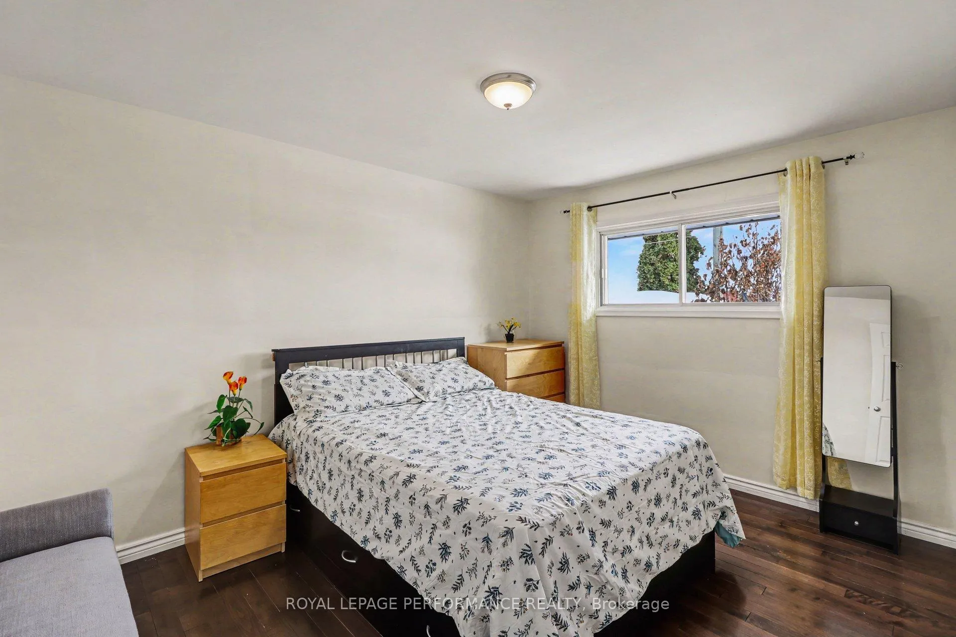 Photo 12 of 788 Dickens Avenue, Ottawa, Elmvale Acres — HOMEH