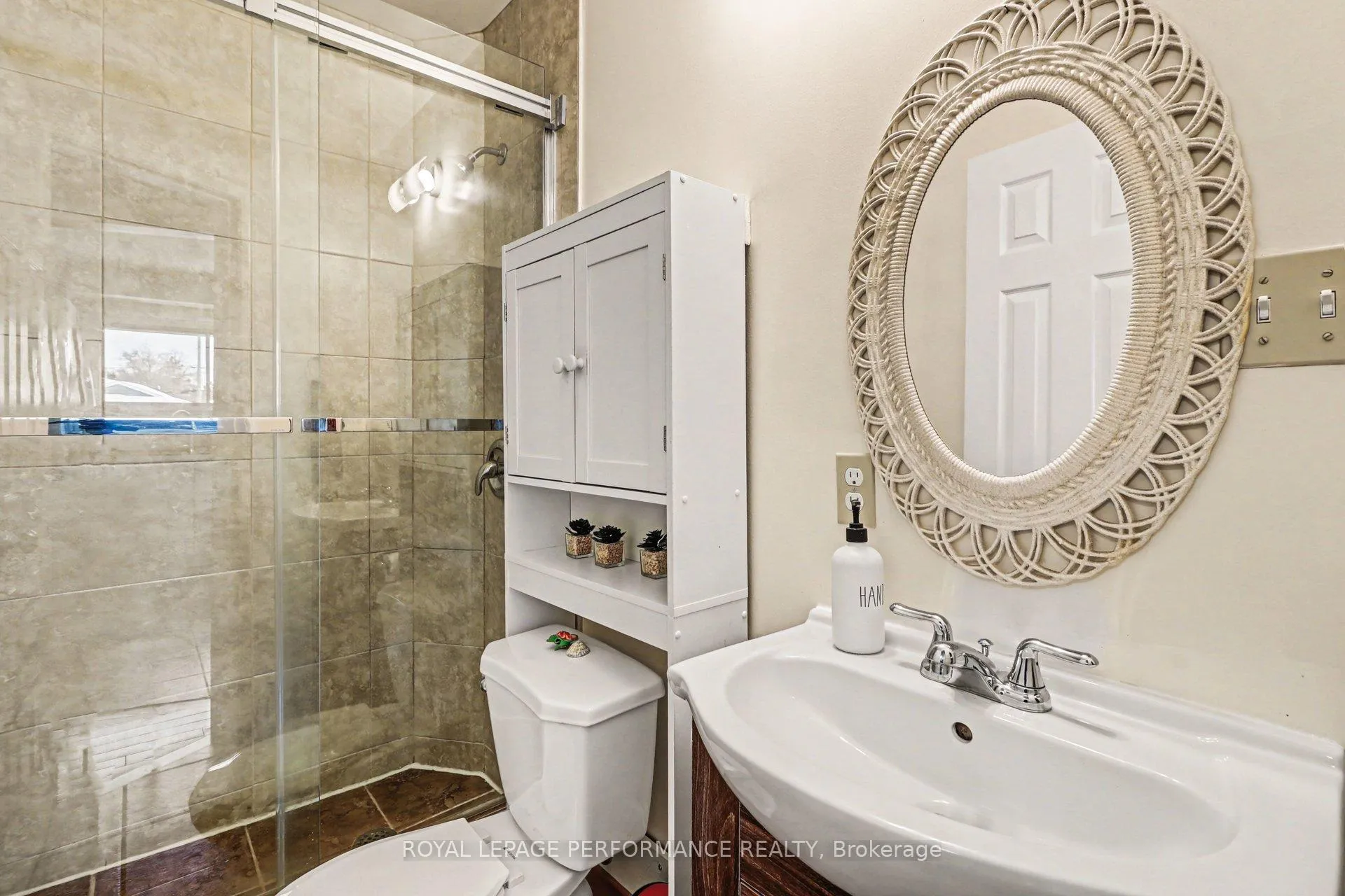 Photo 16 of 788 Dickens Avenue, Ottawa, Elmvale Acres — HOMEH