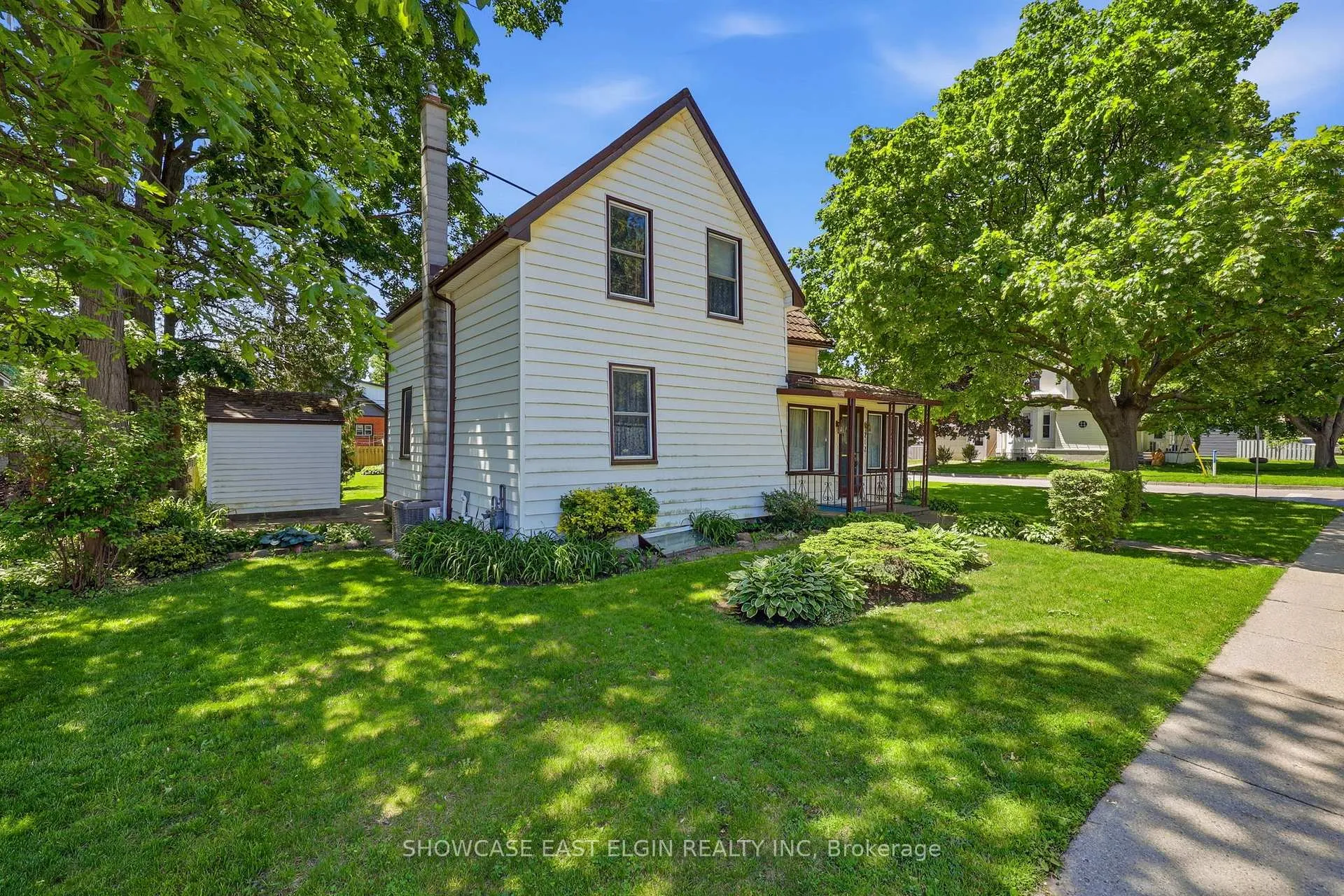 Photo 2 of 212 Sydenham Street E, Aylmer — HOMEH