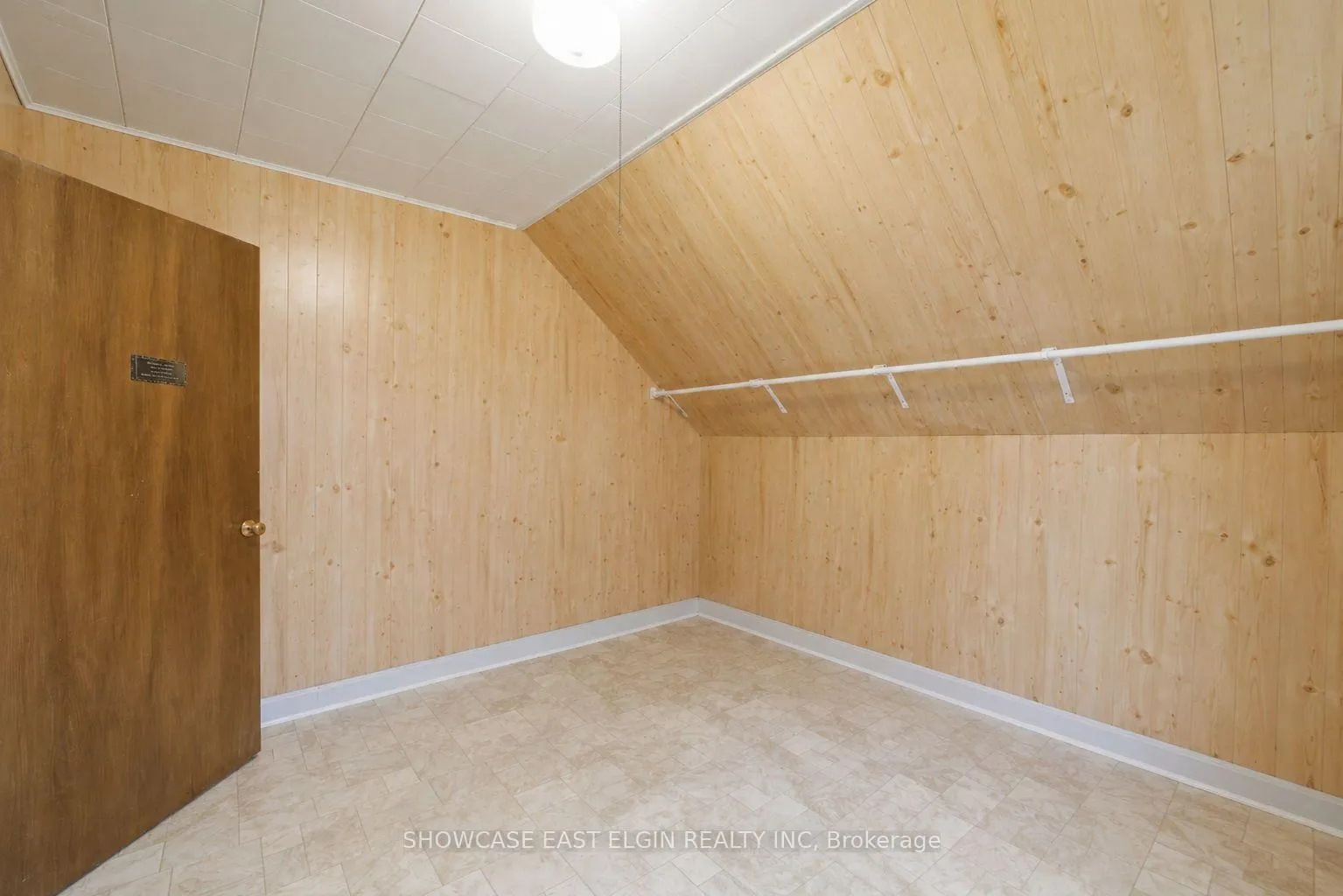 Photo 32 of 212 Sydenham Street E, Aylmer — HOMEH