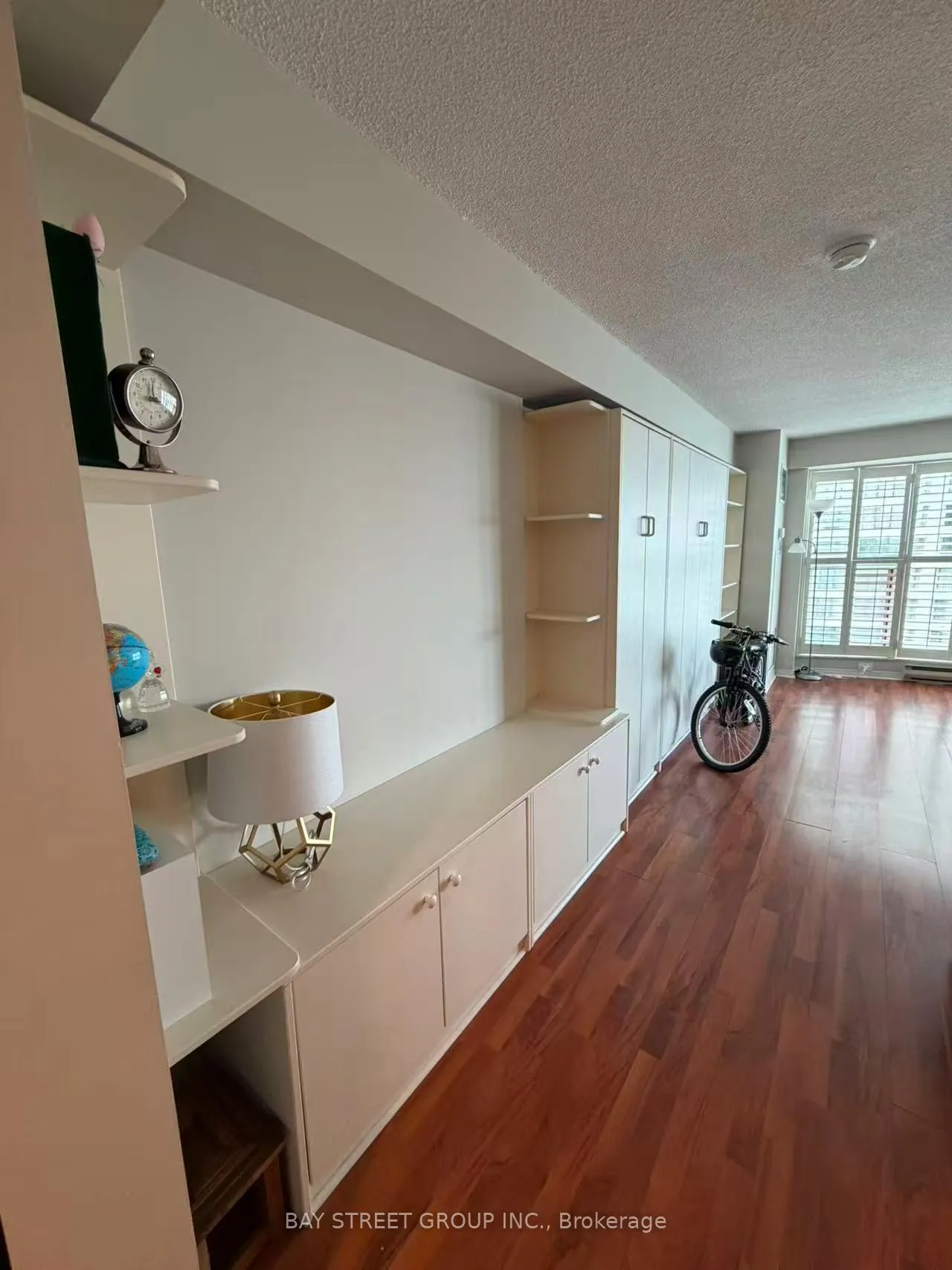 Photo 4 of Unit 1603, 77 Harbour Square, Toronto, Waterfront Communities — HOMEH