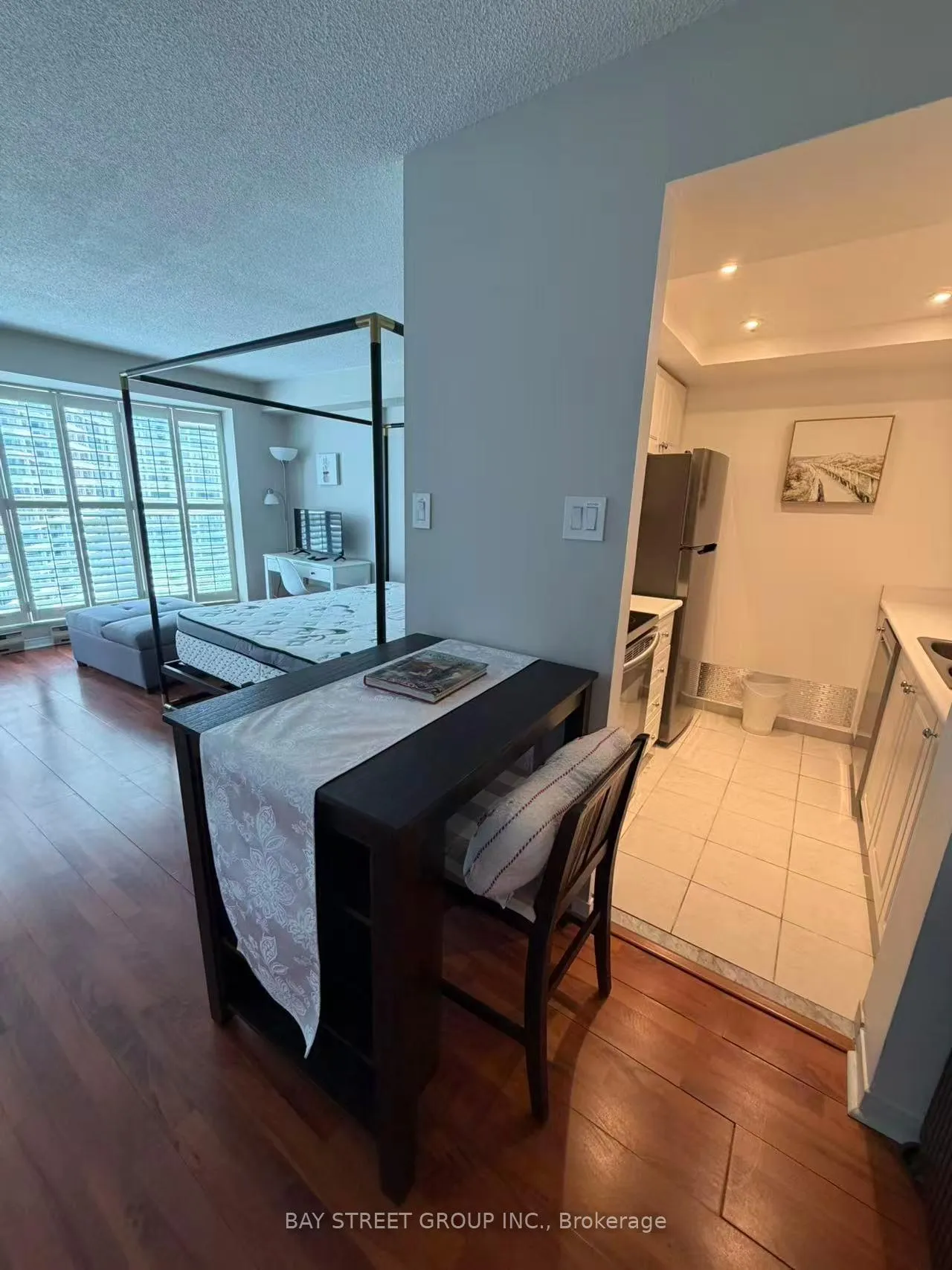 Photo 5 of Unit 1603, 77 Harbour Square, Toronto, Waterfront Communities — HOMEH