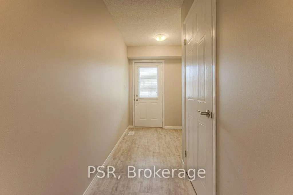 Photo 3 of 506 Chablis Drive, Waterloo — HOMEH