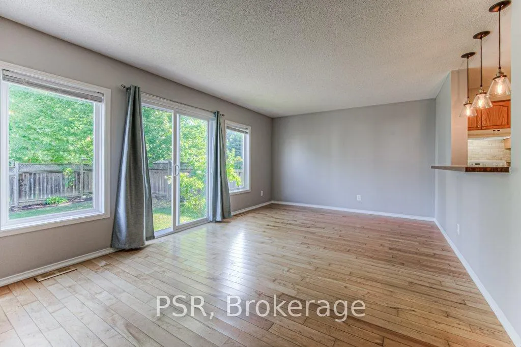 Photo 9 of 506 Chablis Drive, Waterloo — HOMEH