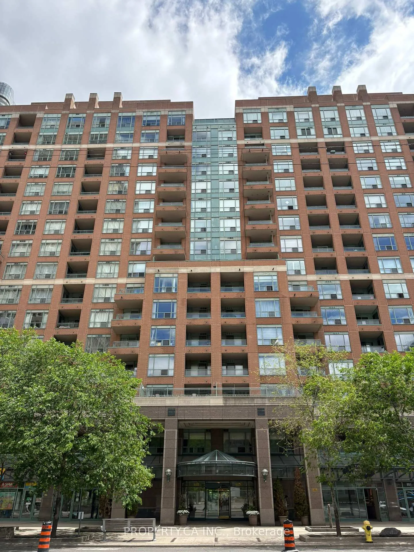Front of Unit 1203, 887 Bay Street
