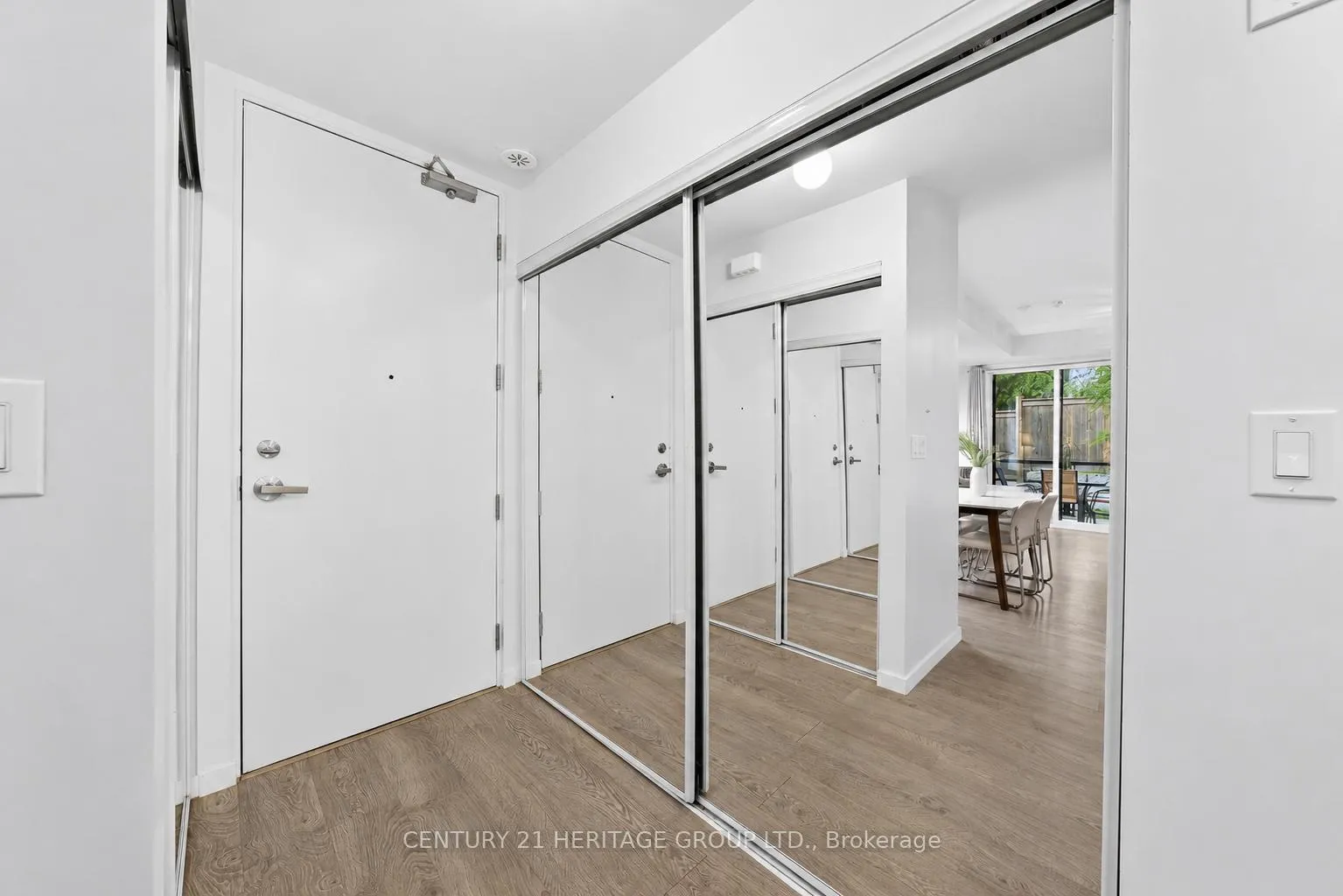 Photo 4 of Unit 27, 200 Alex Gardner Circle, Aurora, Aurora Village — HOMEH