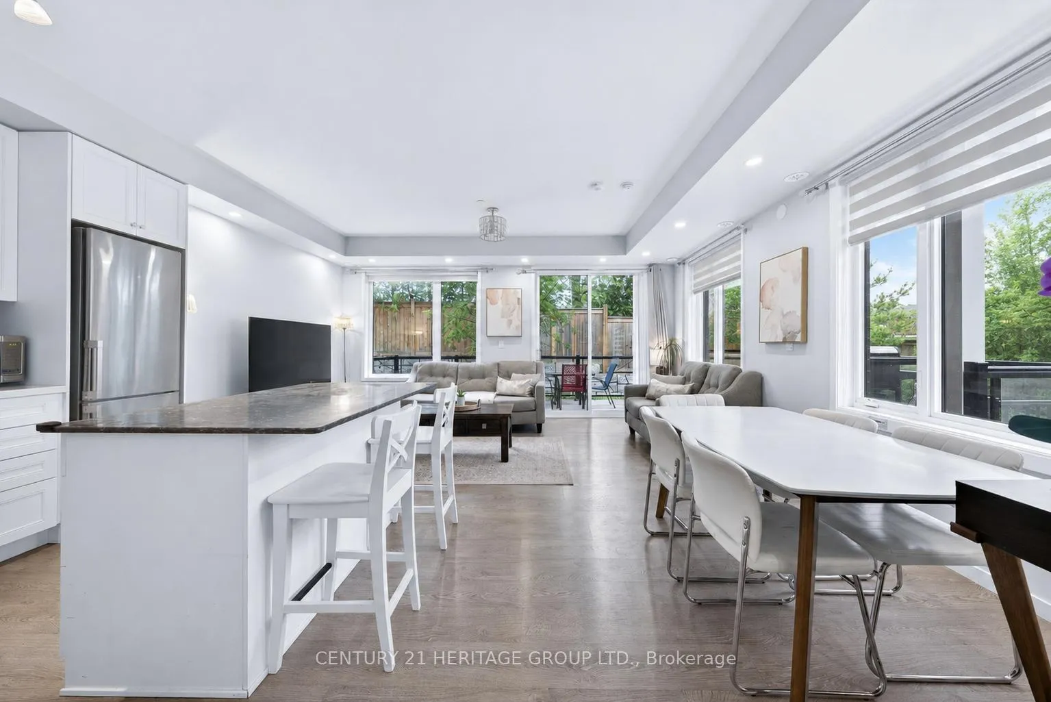 Photo 5 of Unit 27, 200 Alex Gardner Circle, Aurora, Aurora Village — HOMEH