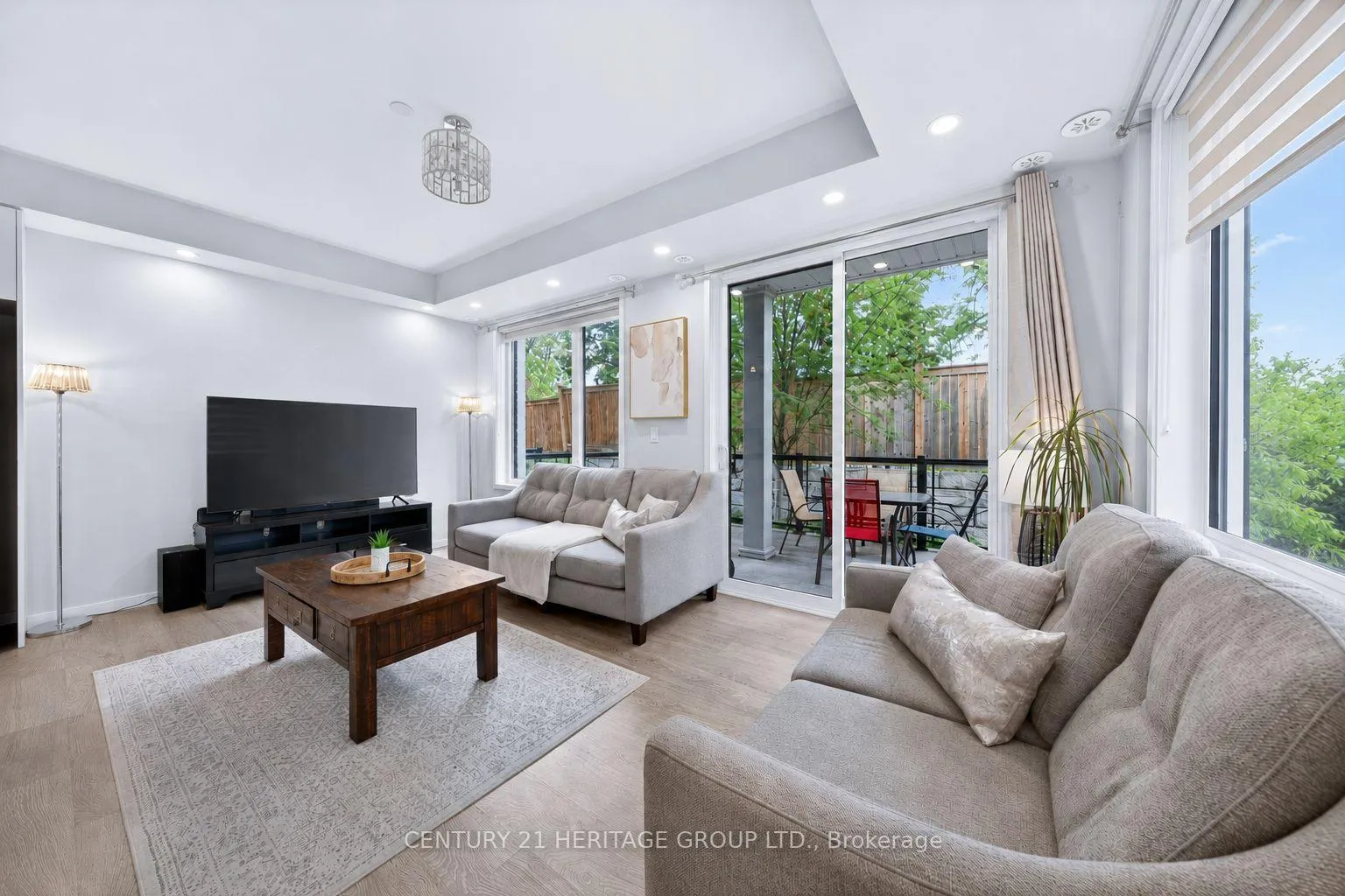 Photo 8 of Unit 27, 200 Alex Gardner Circle, Aurora, Aurora Village — HOMEH