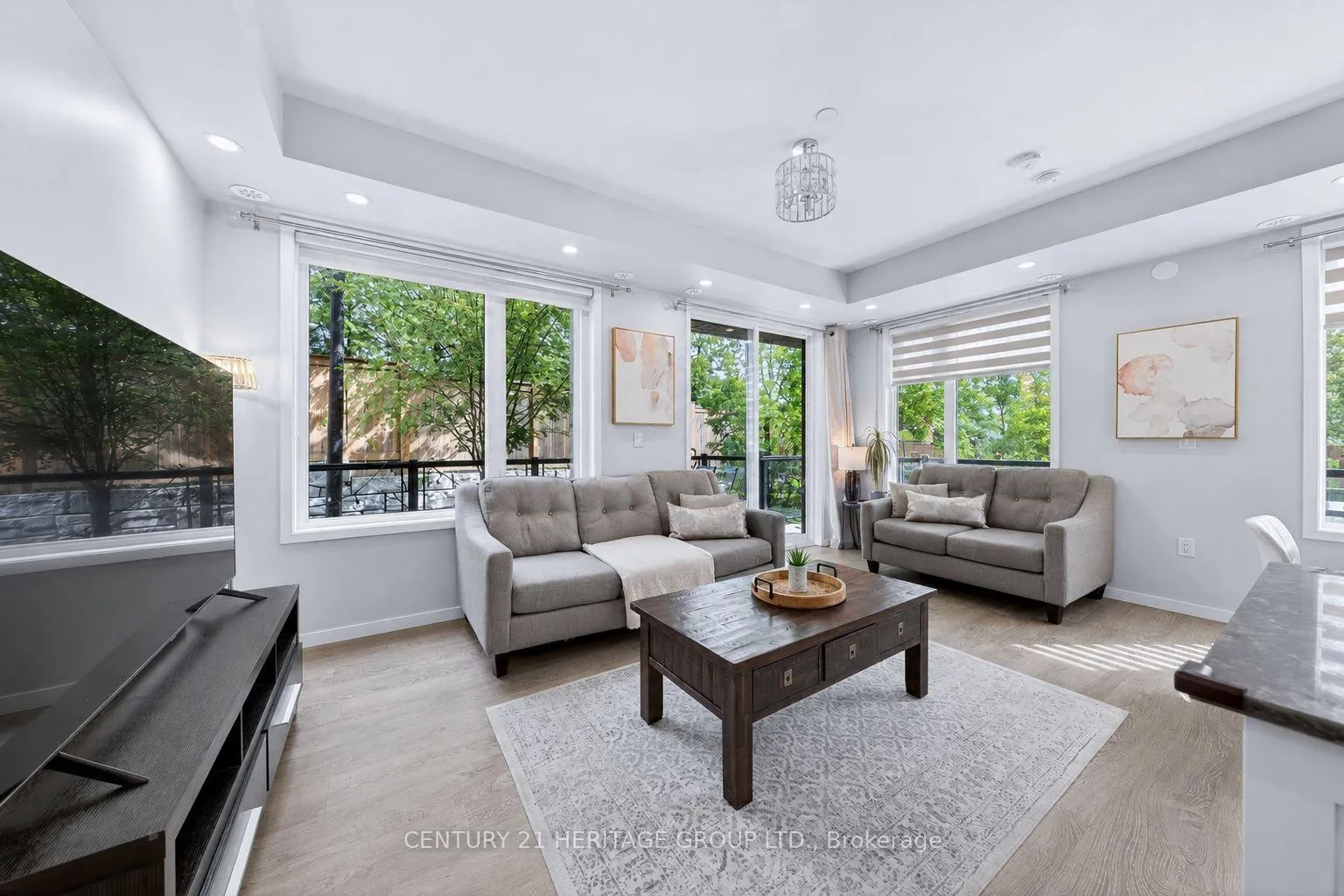 Photo 10 of Unit 27, 200 Alex Gardner Circle, Aurora, Aurora Village — HOMEH