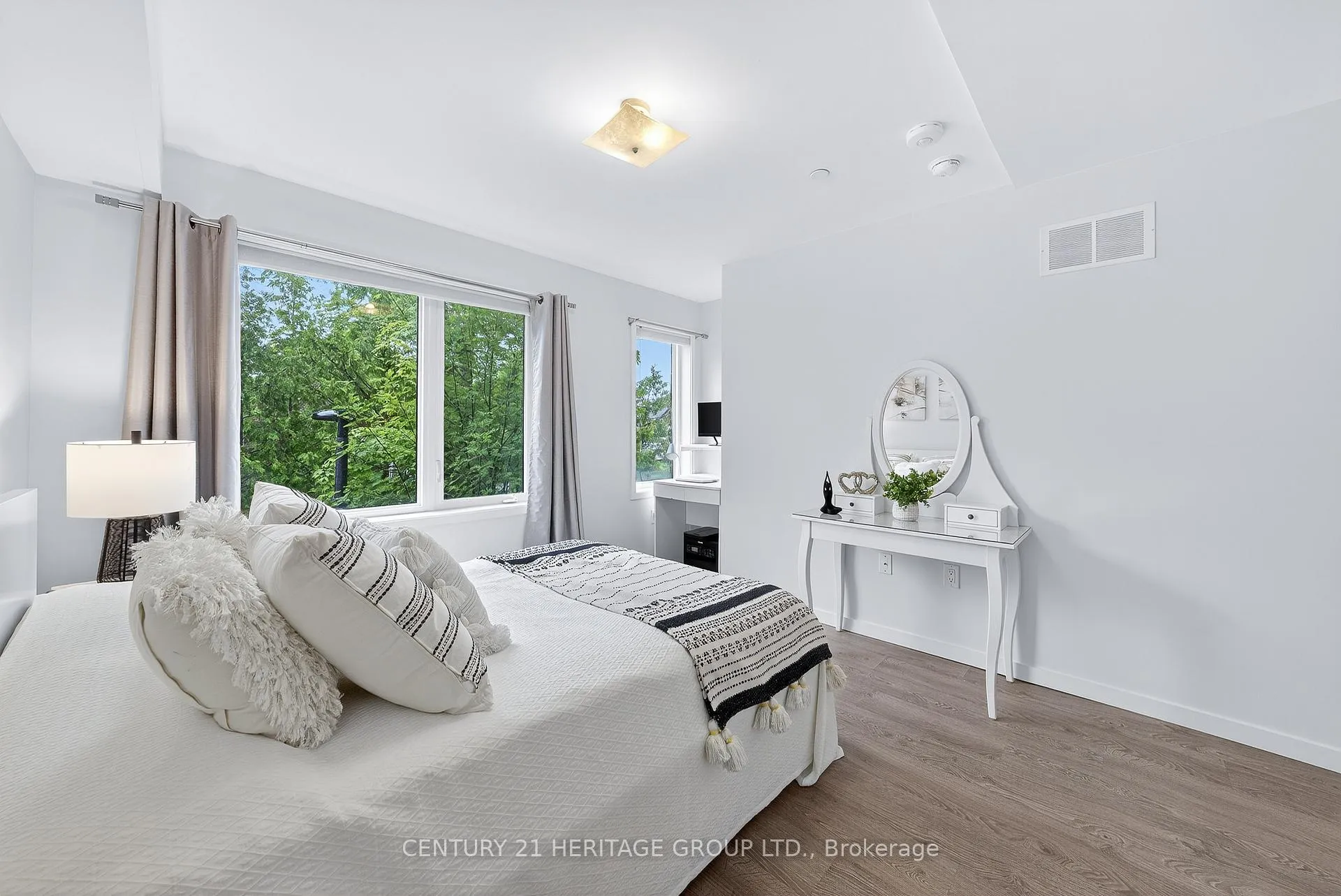 Photo 21 of Unit 27, 200 Alex Gardner Circle, Aurora, Aurora Village — HOMEH