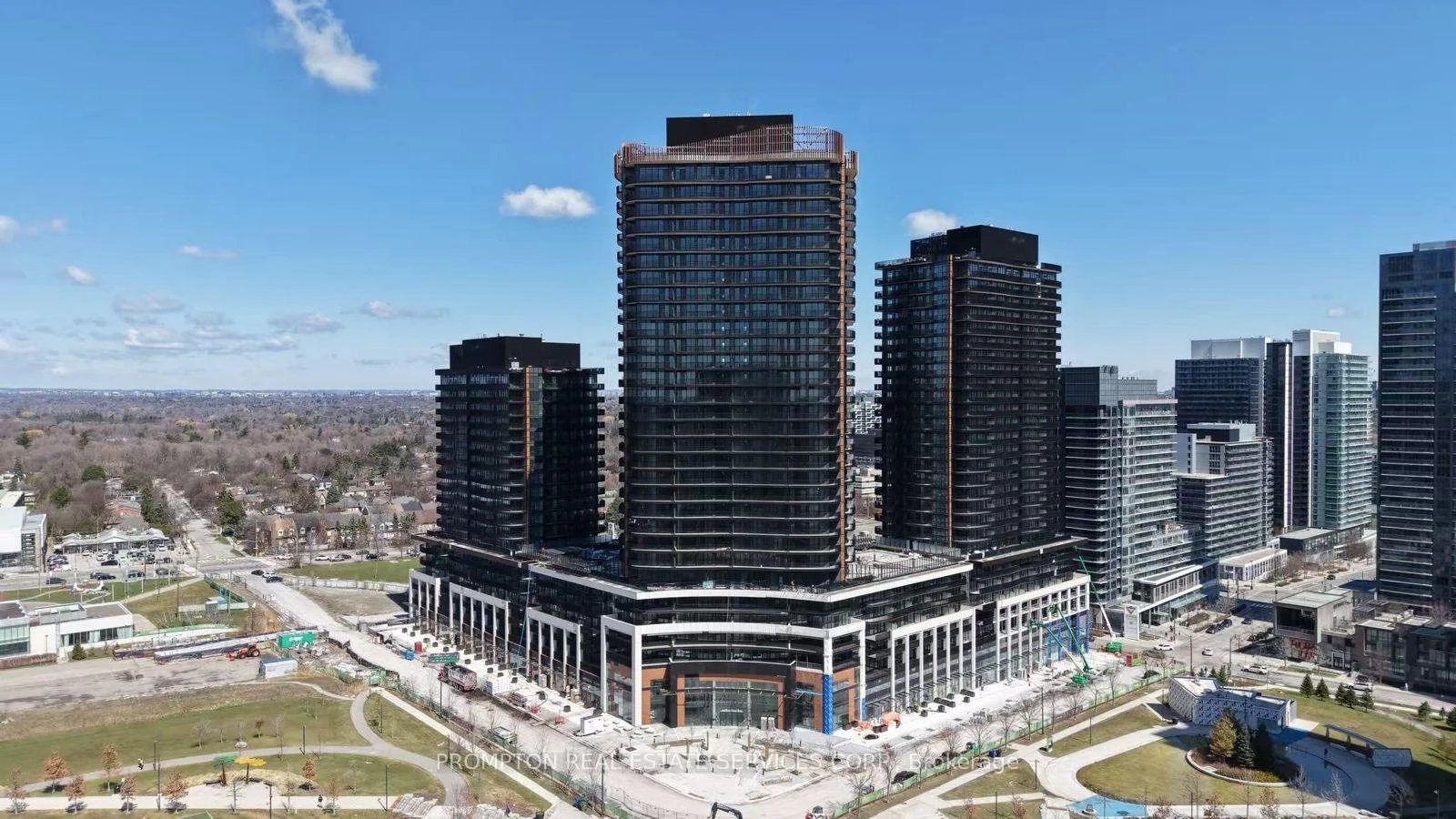Photo 6 of Unit 733, 18 Esther Shiner Boulevard, North York, Bayview Village — HOMEH