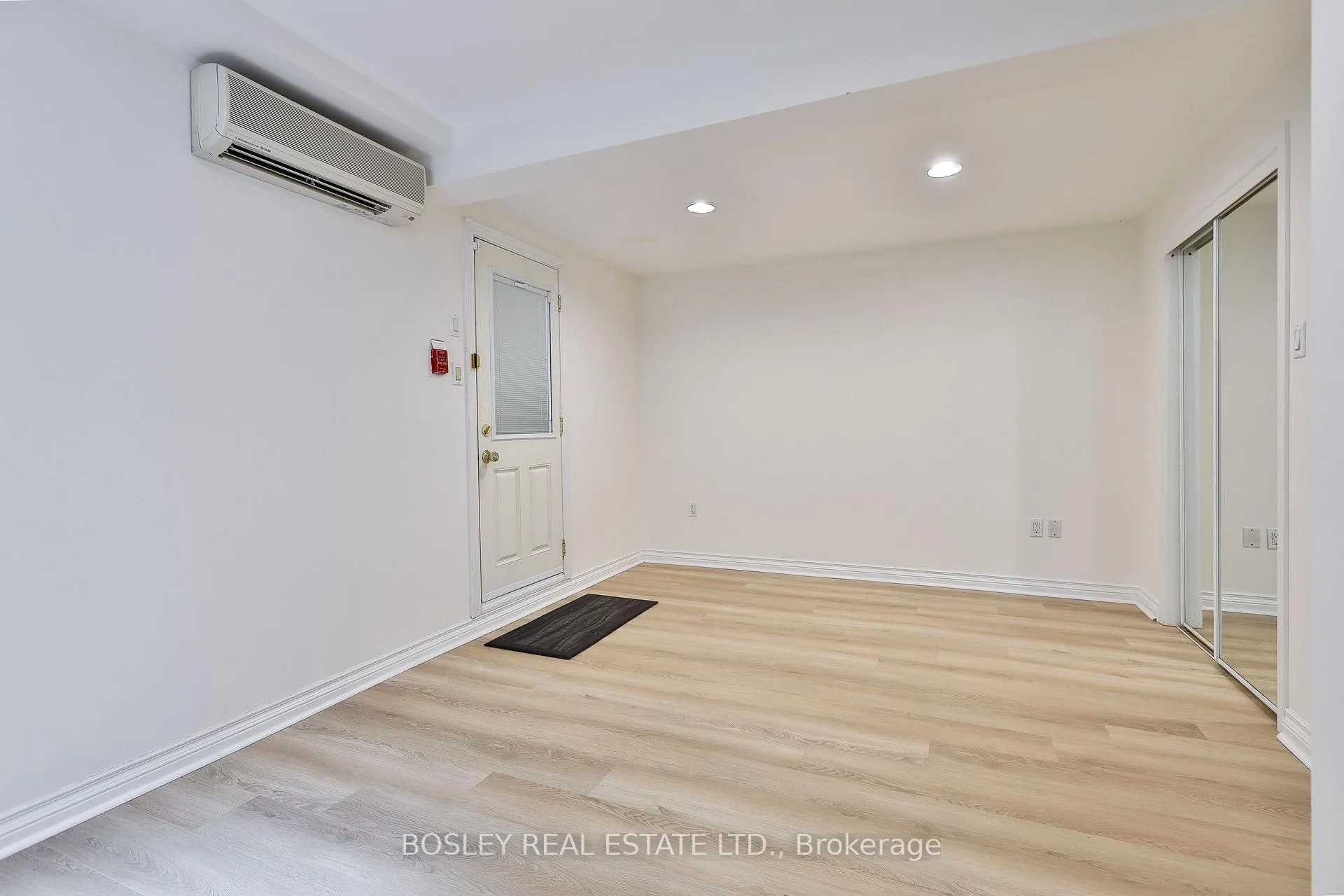 Photo 6 of Unit Lower, 144 Evelyn Avenue, Toronto, High Park North — HOMEH