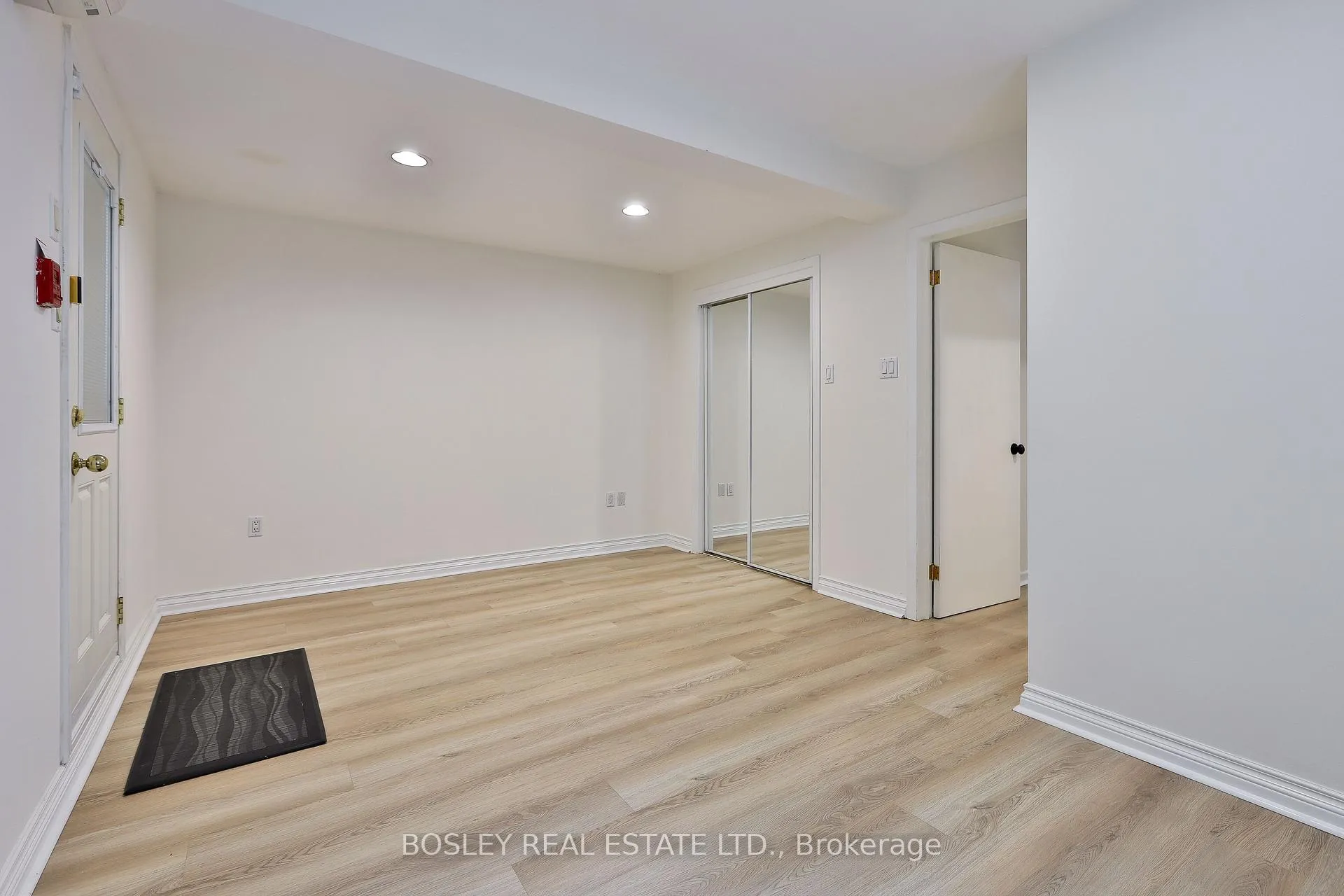 Photo 7 of Unit Lower, 144 Evelyn Avenue, Toronto, High Park North — HOMEH