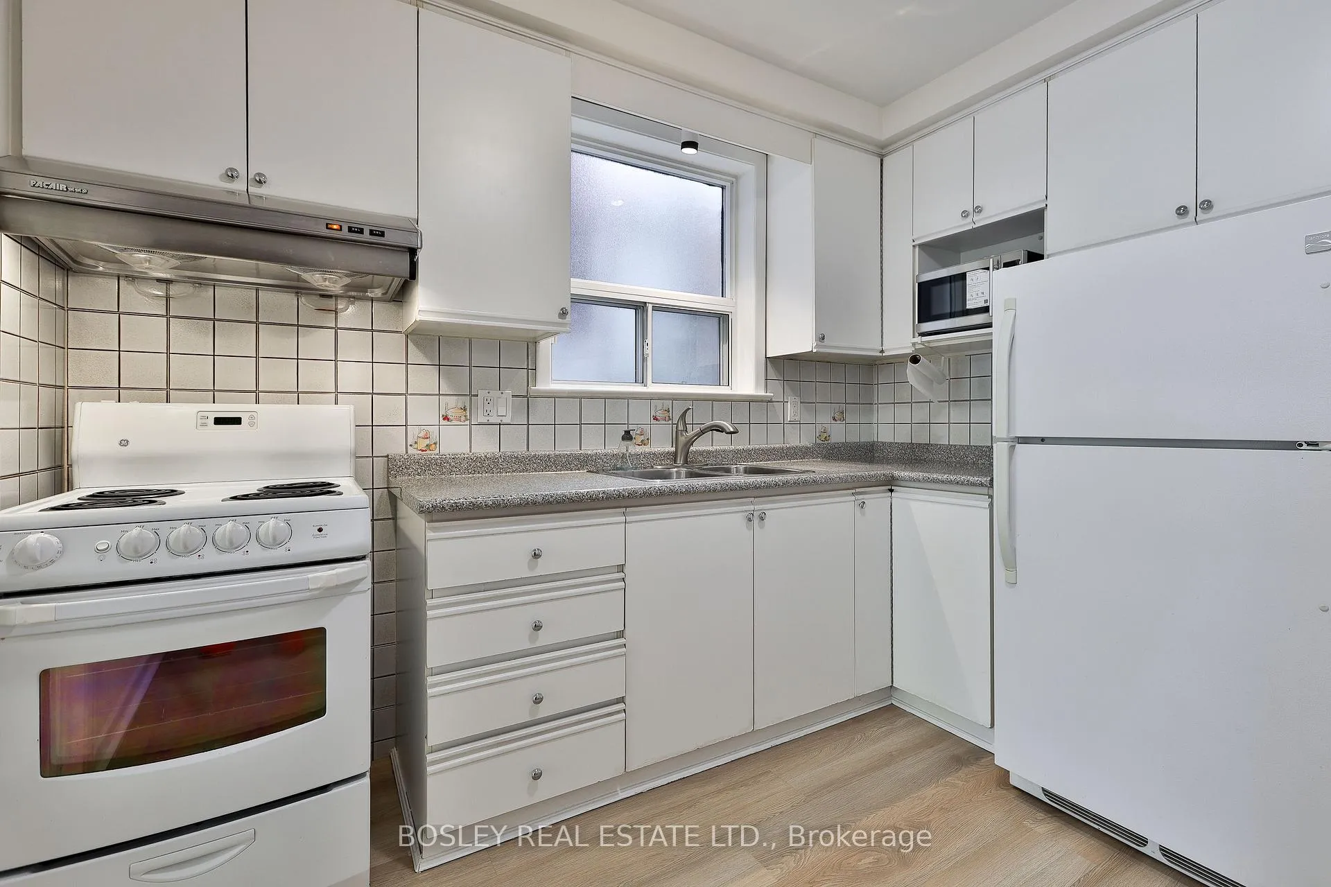 Photo 11 of Unit Lower, 144 Evelyn Avenue, Toronto, High Park North — HOMEH
