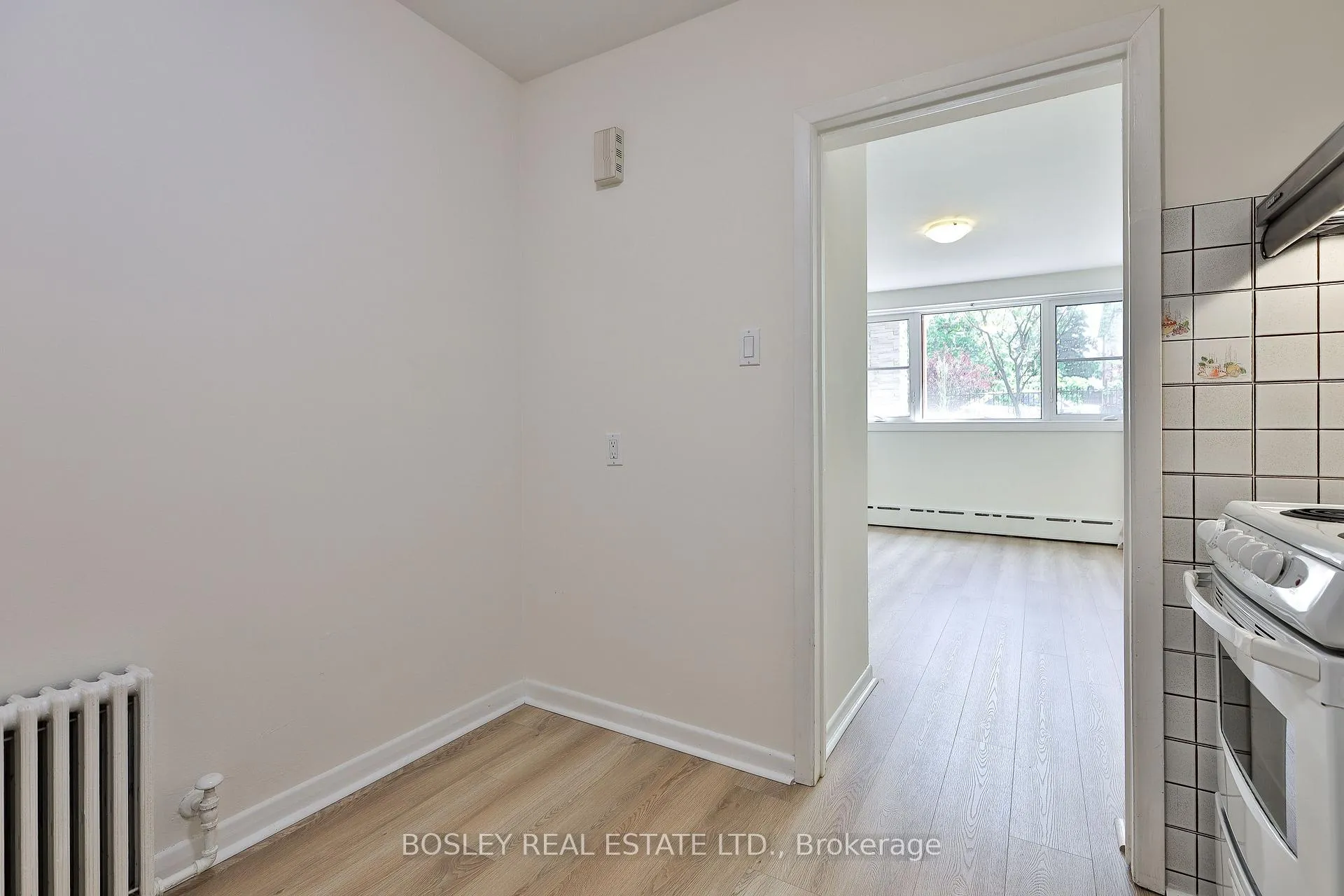 Photo 13 of Unit Lower, 144 Evelyn Avenue, Toronto, High Park North — HOMEH