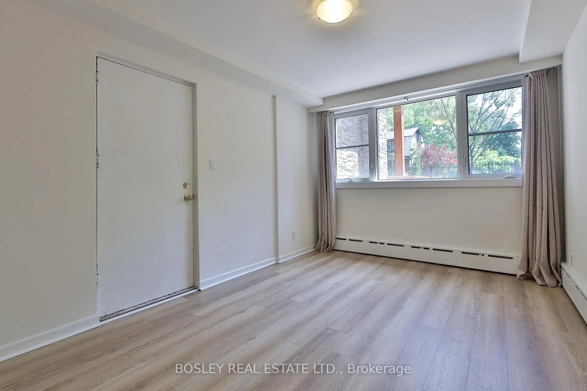 Photo 15 of Unit Lower, 144 Evelyn Avenue, Toronto, High Park North — HOMEH