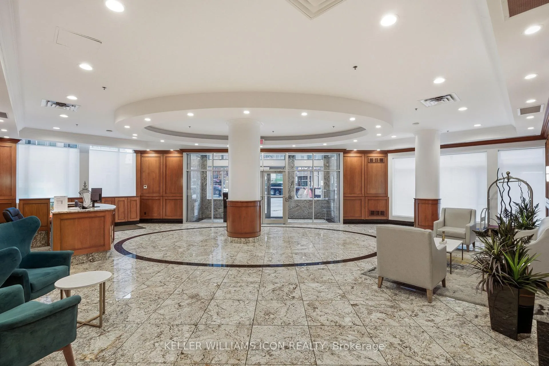 Photo 2 of Unit 704, 242 Rideau Street, Ottawa, Sandy Hill — HOMEH