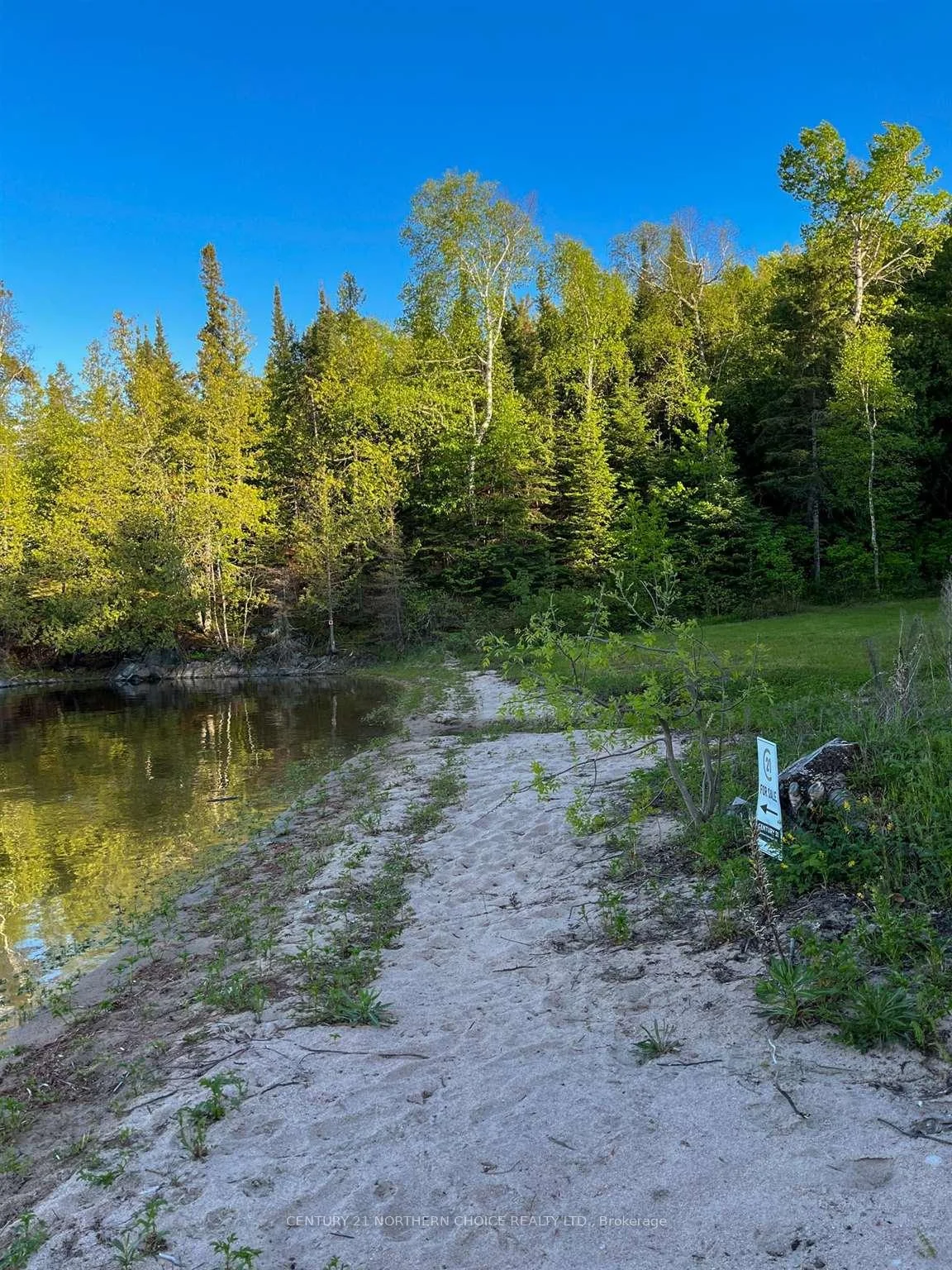 Photo 13 of 11 Hay Island E, Kenora, Keewatin — HOMEH