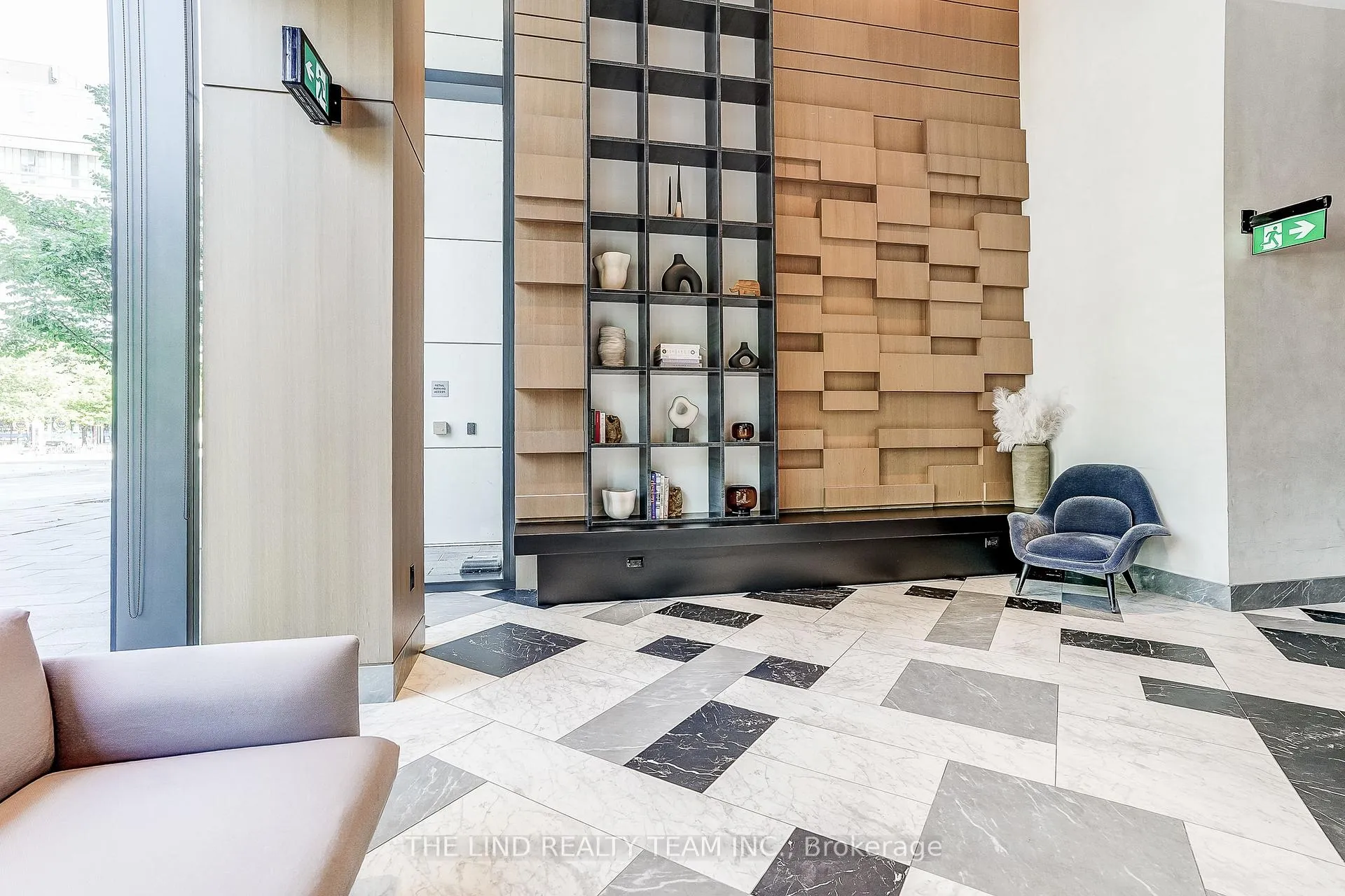 Photo 4 of Unit 27, 35 Rolling Mills Road, Toronto, Waterfront Communities — HOMEH