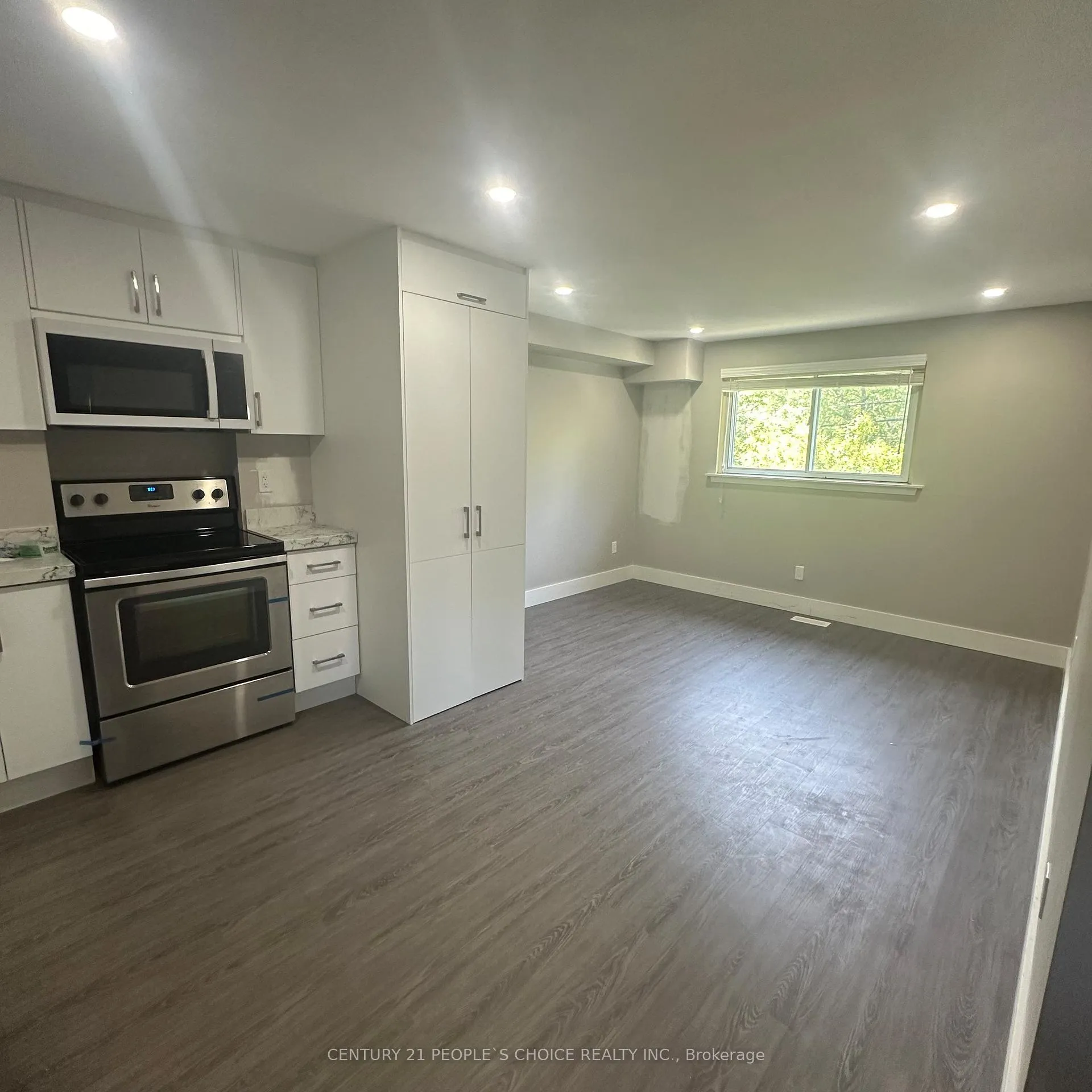 Photo 3 of Unit Unit 2, 199 Avondale Boulevard, Brampton, Avondale — HOMEH