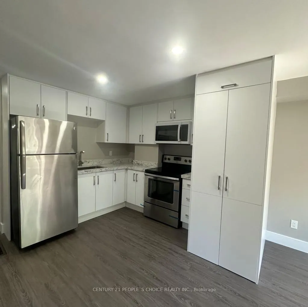 Photo 4 of Unit Unit 2, 199 Avondale Boulevard, Brampton, Avondale — HOMEH
