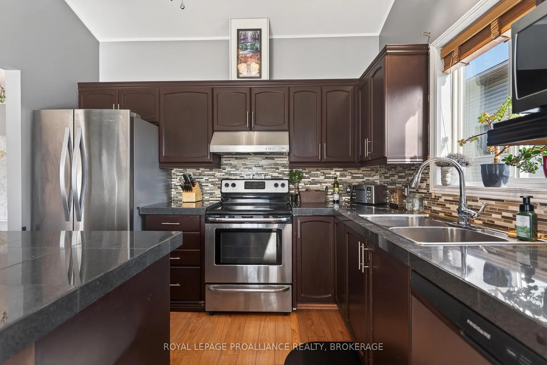 Photo 12 of 1402 Thornwood Crescent, Kingston, City Northwest — HOMEH