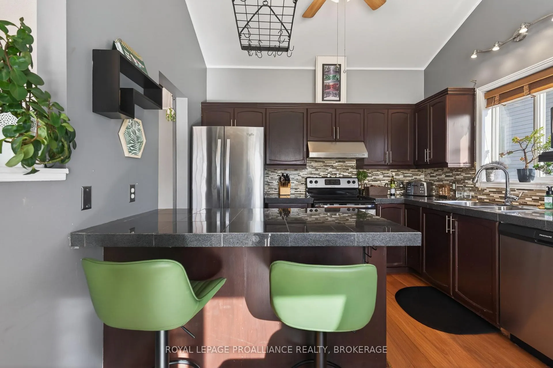 Photo 15 of 1402 Thornwood Crescent, Kingston, City Northwest — HOMEH