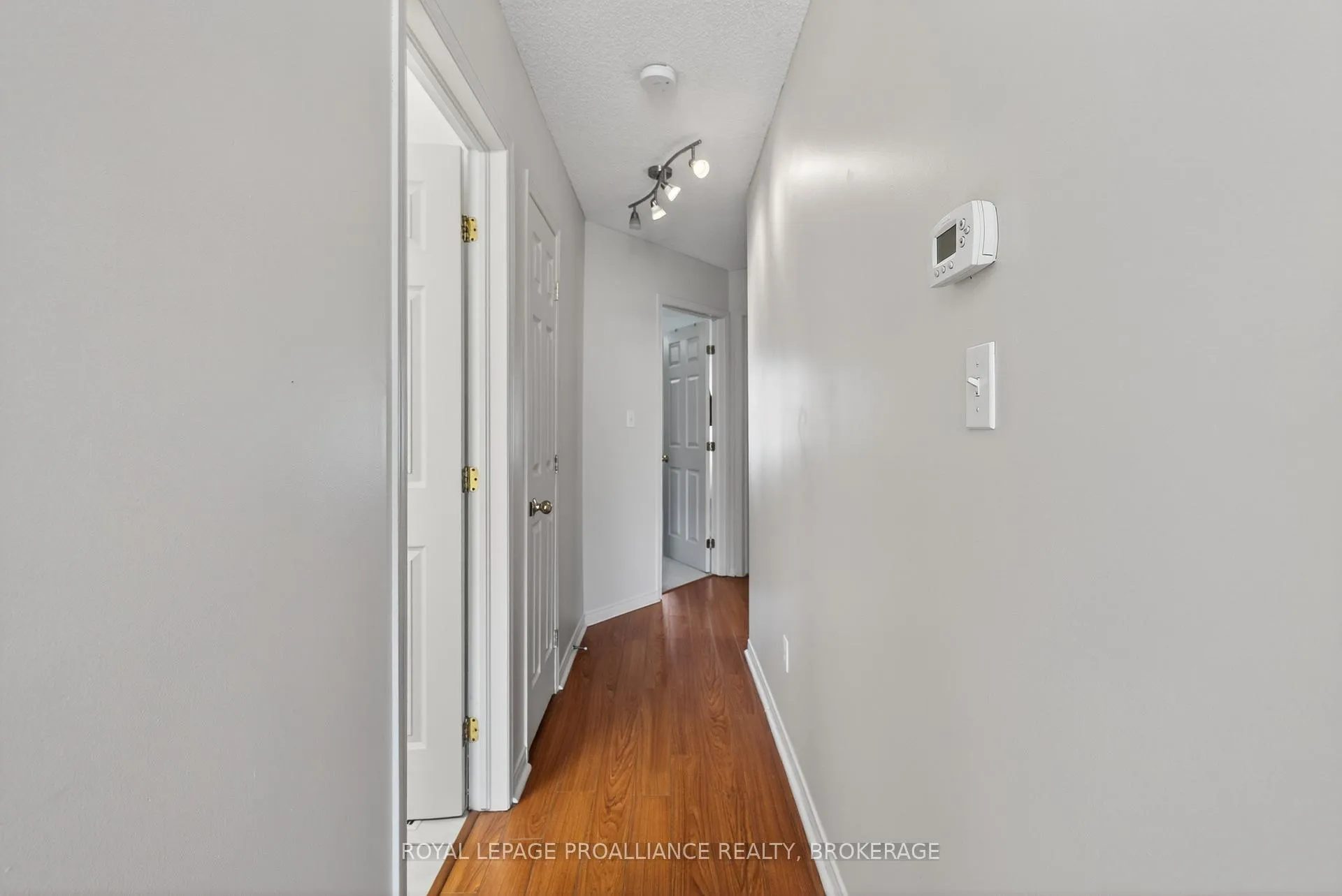 Photo 17 of 1402 Thornwood Crescent, Kingston, City Northwest — HOMEH