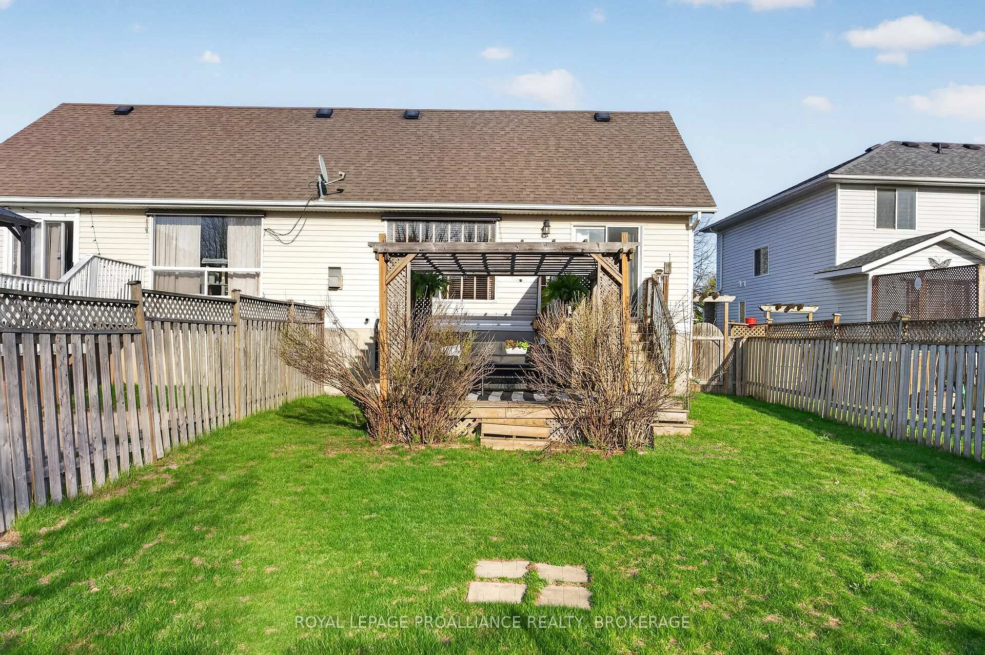 Photo 42 of 1402 Thornwood Crescent, Kingston, City Northwest — HOMEH