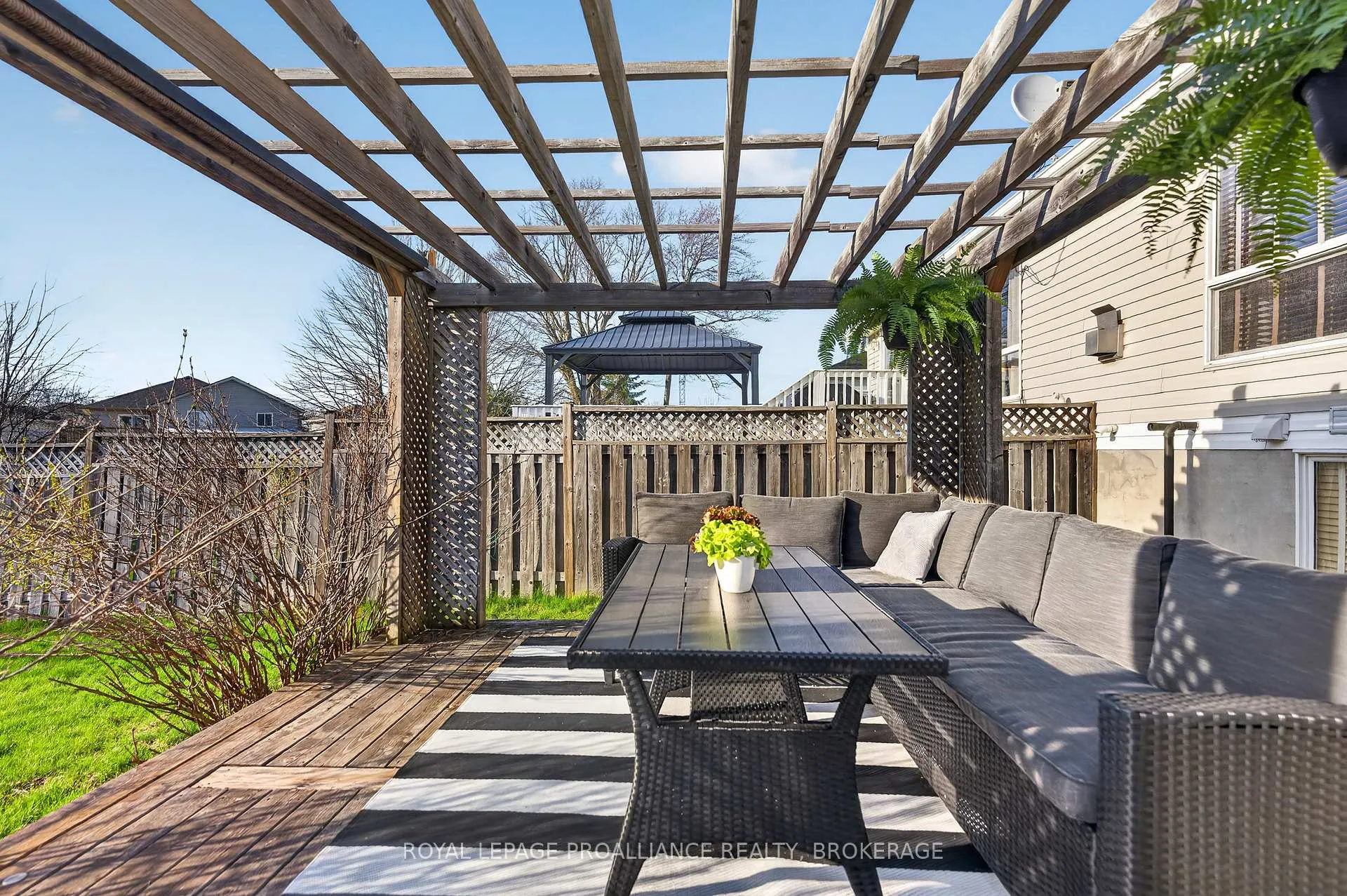 Photo 45 of 1402 Thornwood Crescent, Kingston, City Northwest — HOMEH